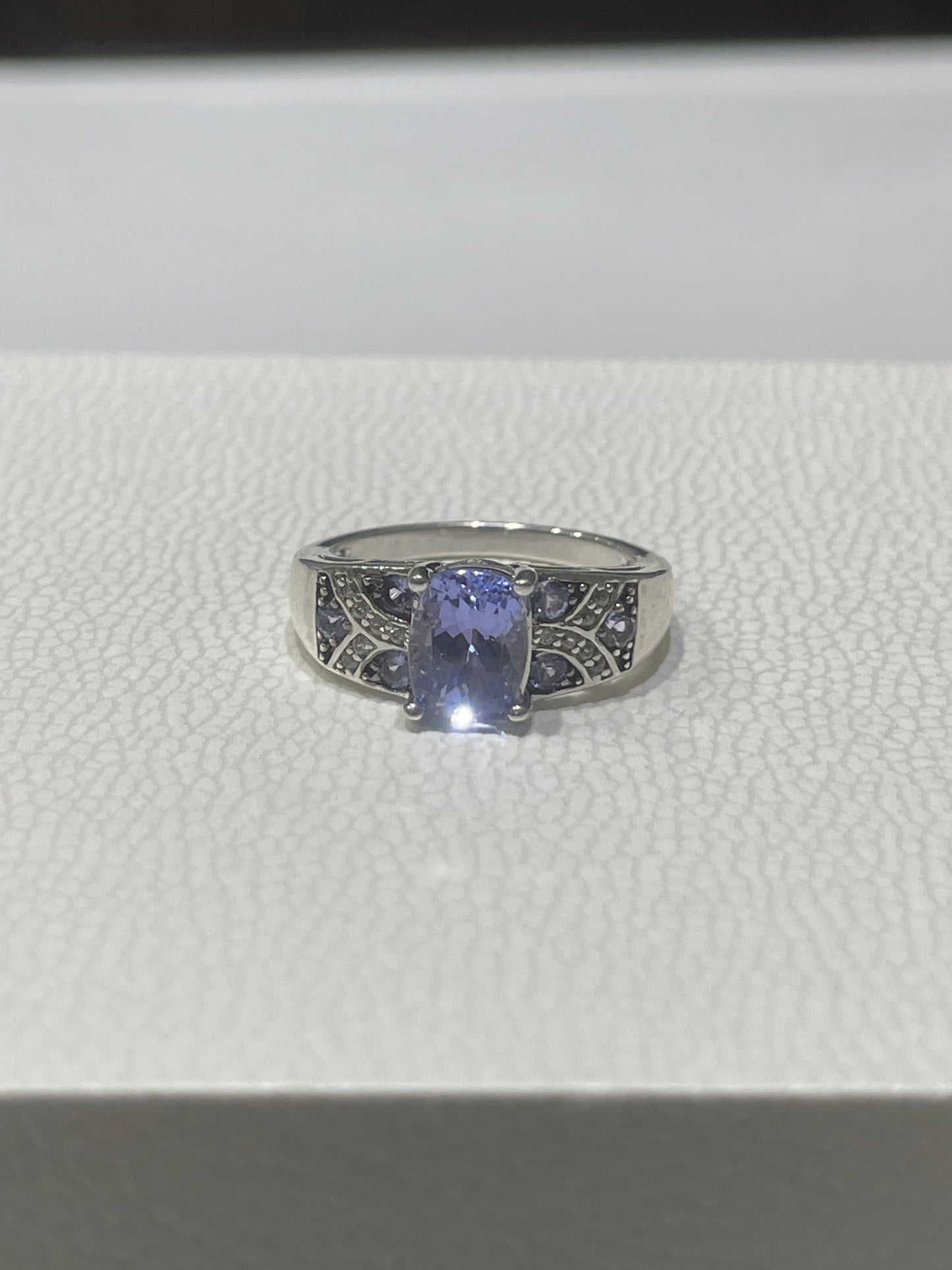 925 Sterling Silver Tanzanite Statement Ring Size 7