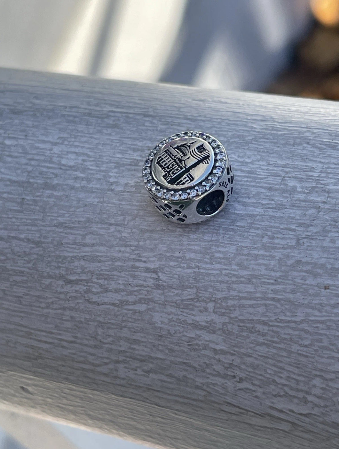Pandora Washington D.C. Exclusive Round Signet Travel Dangle Charm