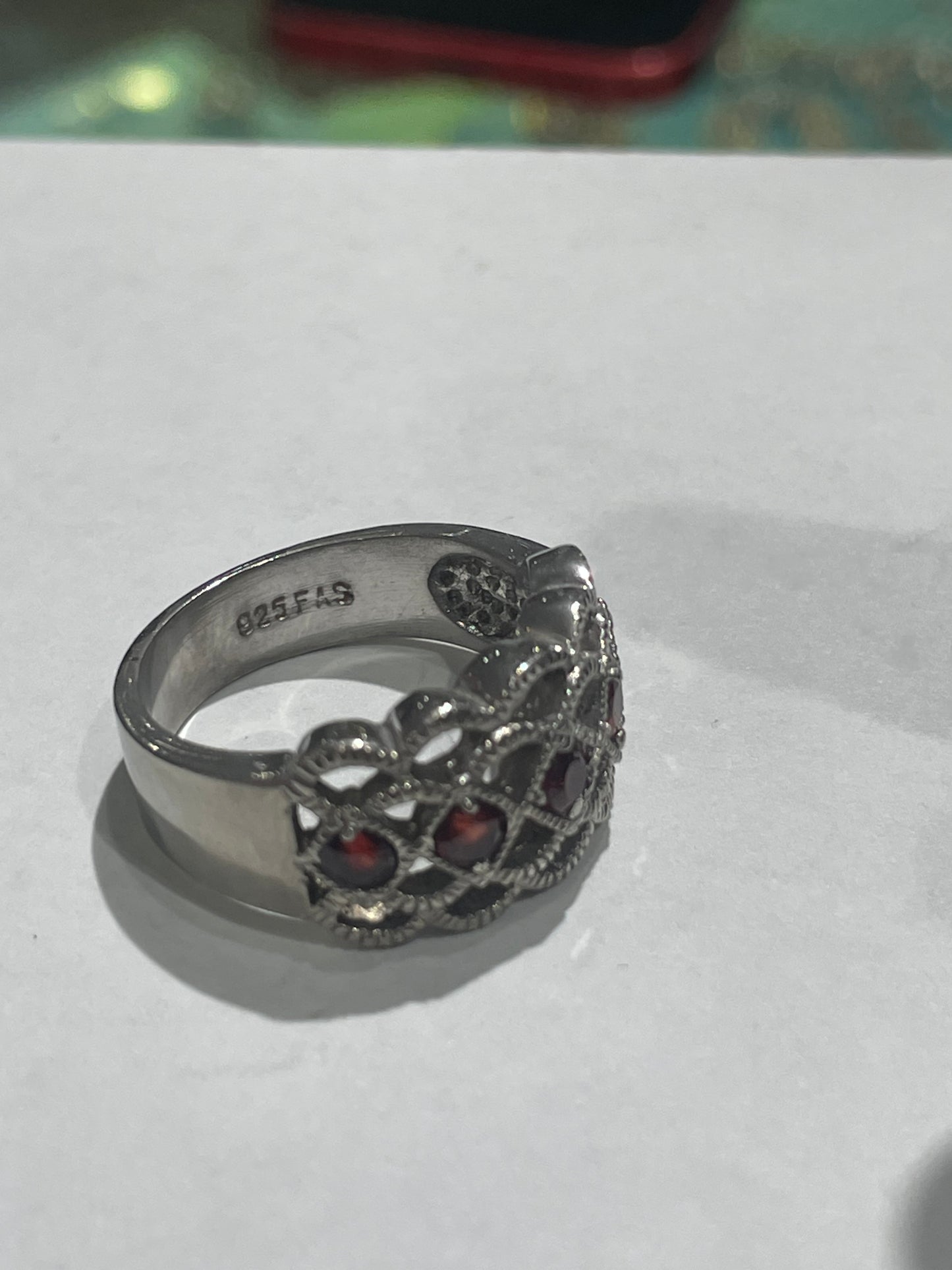Designer FAS 925 Sterling Silver Openwork Garnet Band Ring Size 8