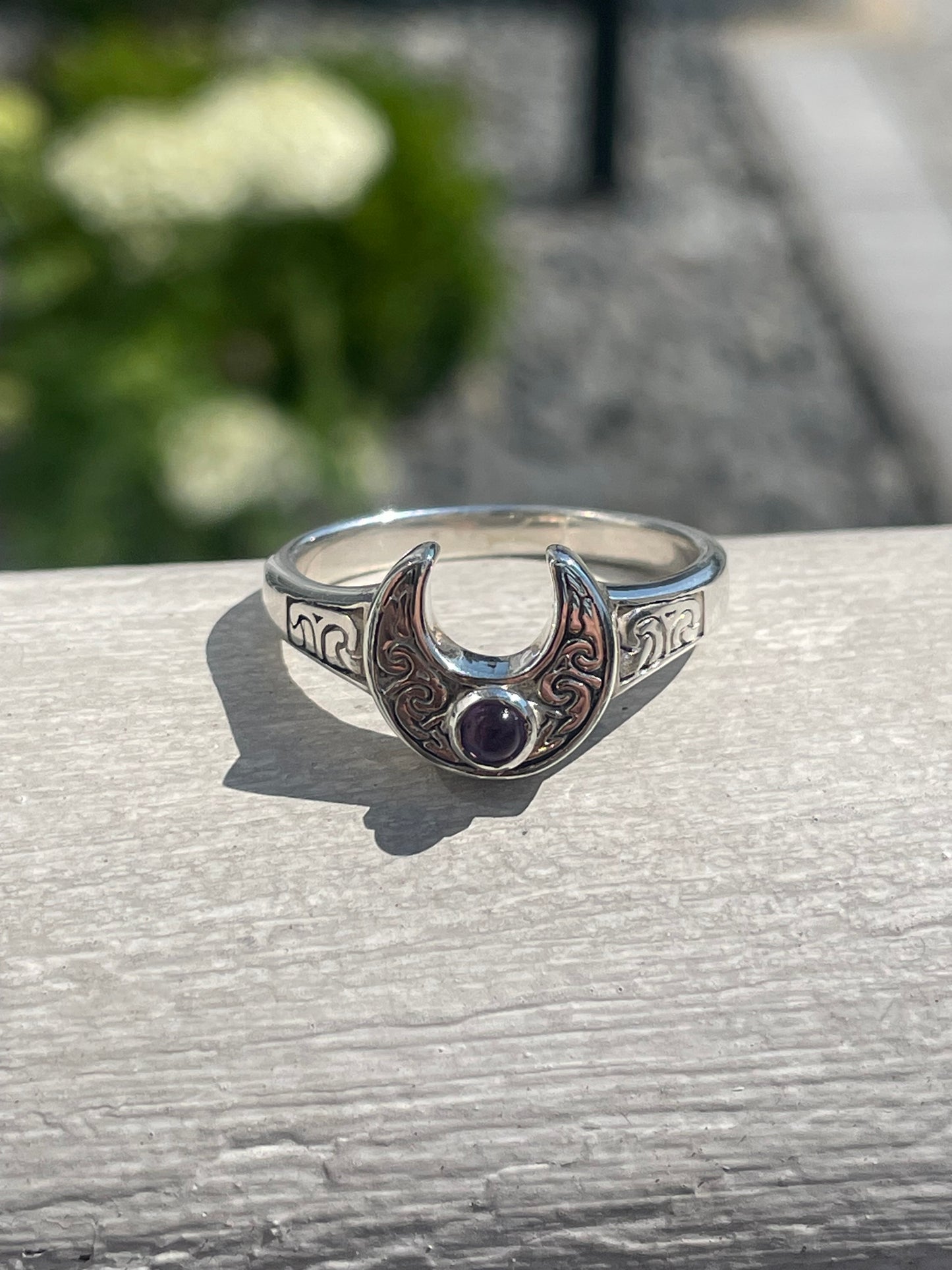 925 Sterling Silver Viking Etched Amethyst Stone Crescent Moon Ring Size 11
