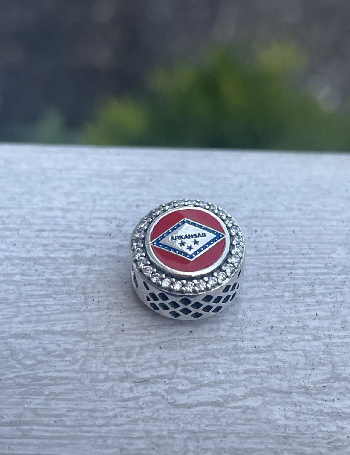 Pandora State Of Arkansas Exclusive Round Signet Flag Charm