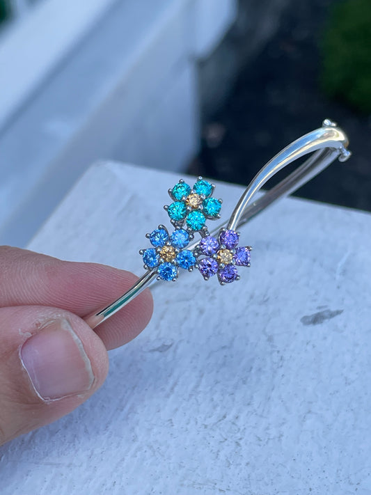 925 Sterling Silver Pretty Triple Colored Cz Flower Bangle Bracelet