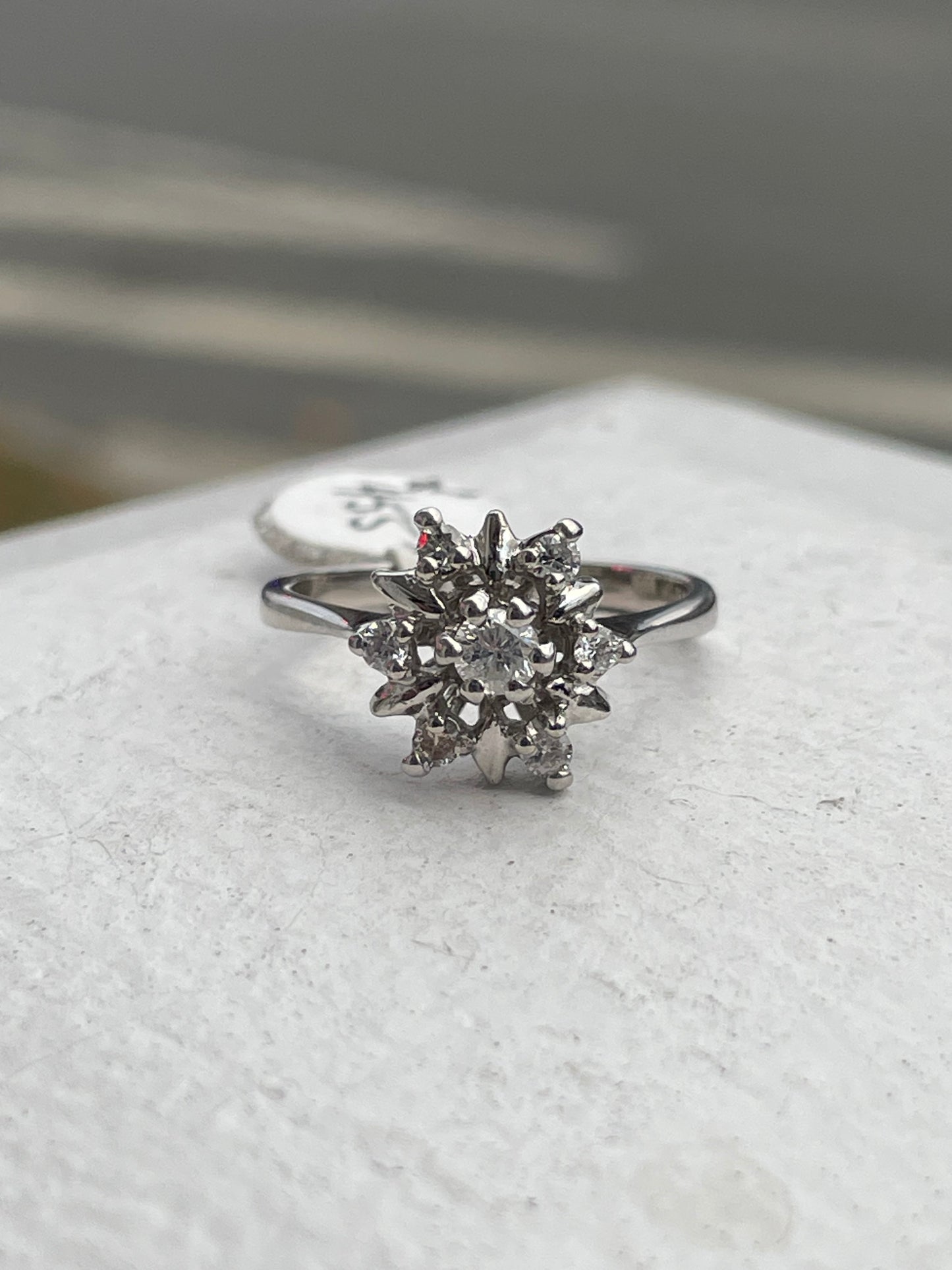 14k White Gold Diamond Snowflake Ring Size 8