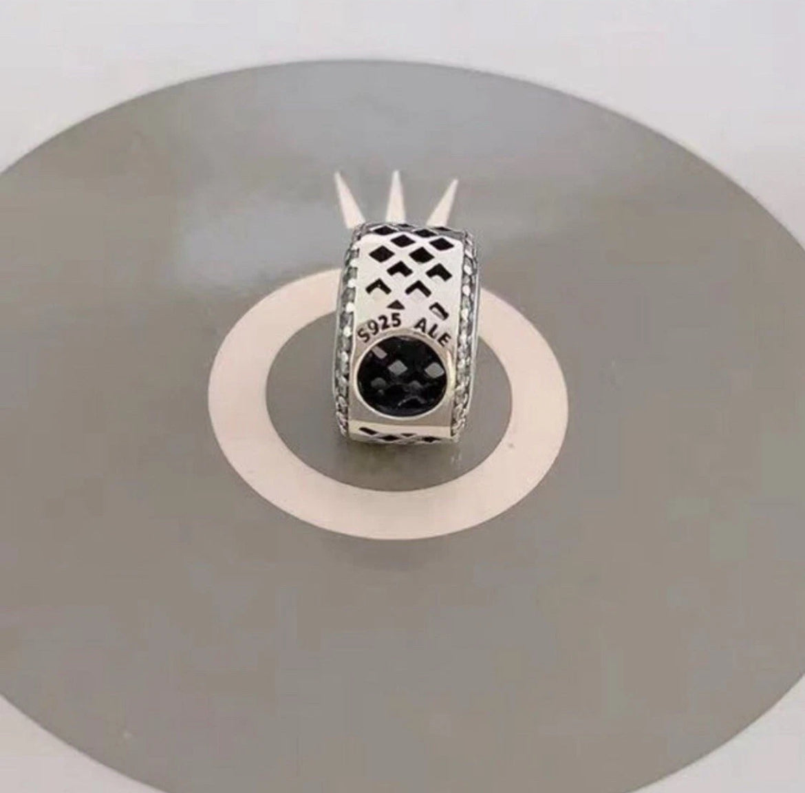 Pandora Curacao Round Signet Exclusive Charm