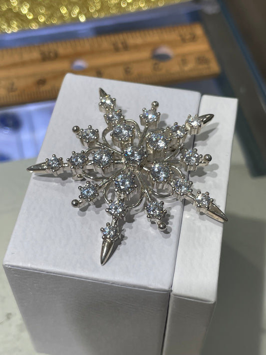 925 Sterling Silver Sparkling Cz Snowflake Pin / Brooch