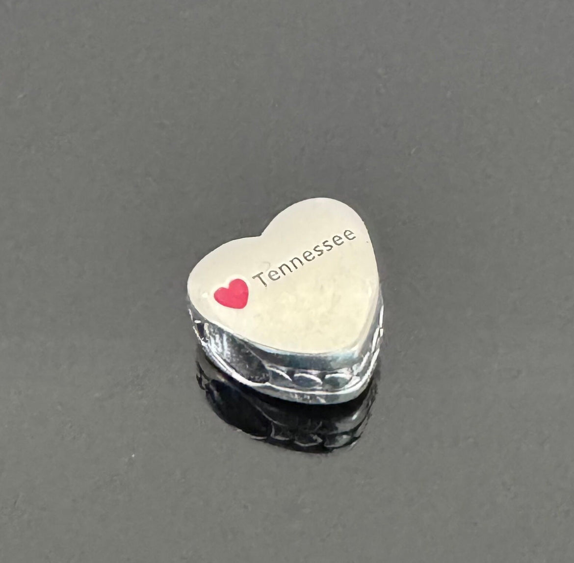 Rare Pandora State of Tennessee Exclusive Heart Flag Charm
