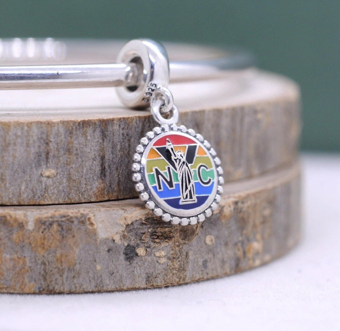 PANDORA New York City NYC Exclusive Gay Pride Dangle Moments Charm