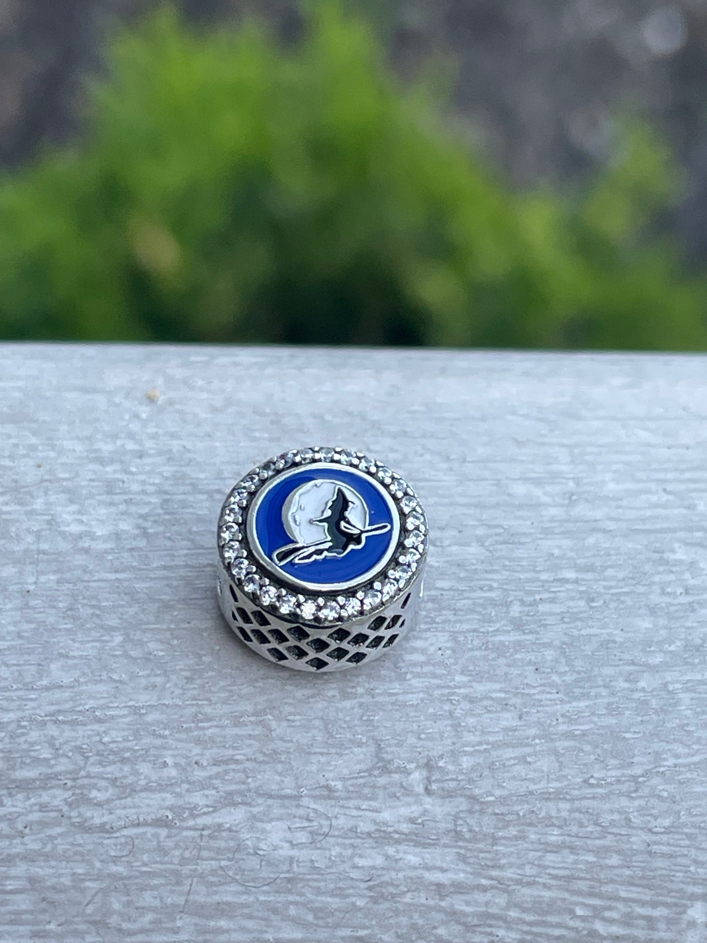 Pandora Salem Massachusetts Bewitched Witch on the Broomstick Moonlight Round Travel Charm