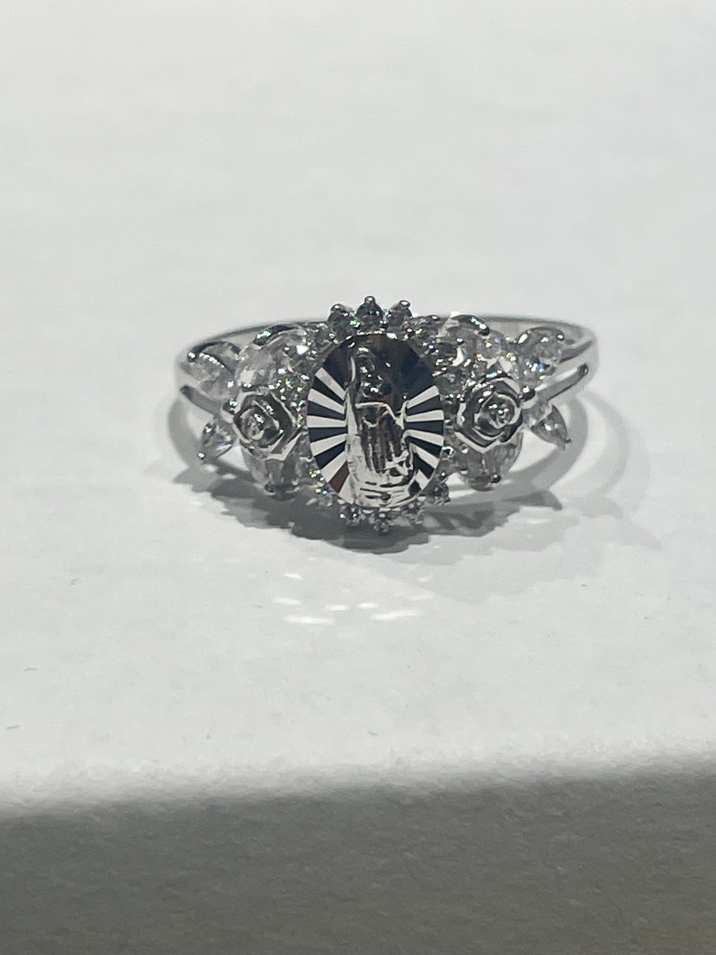 925 Sterling Silver Virgin Mary Ring Size 8.5