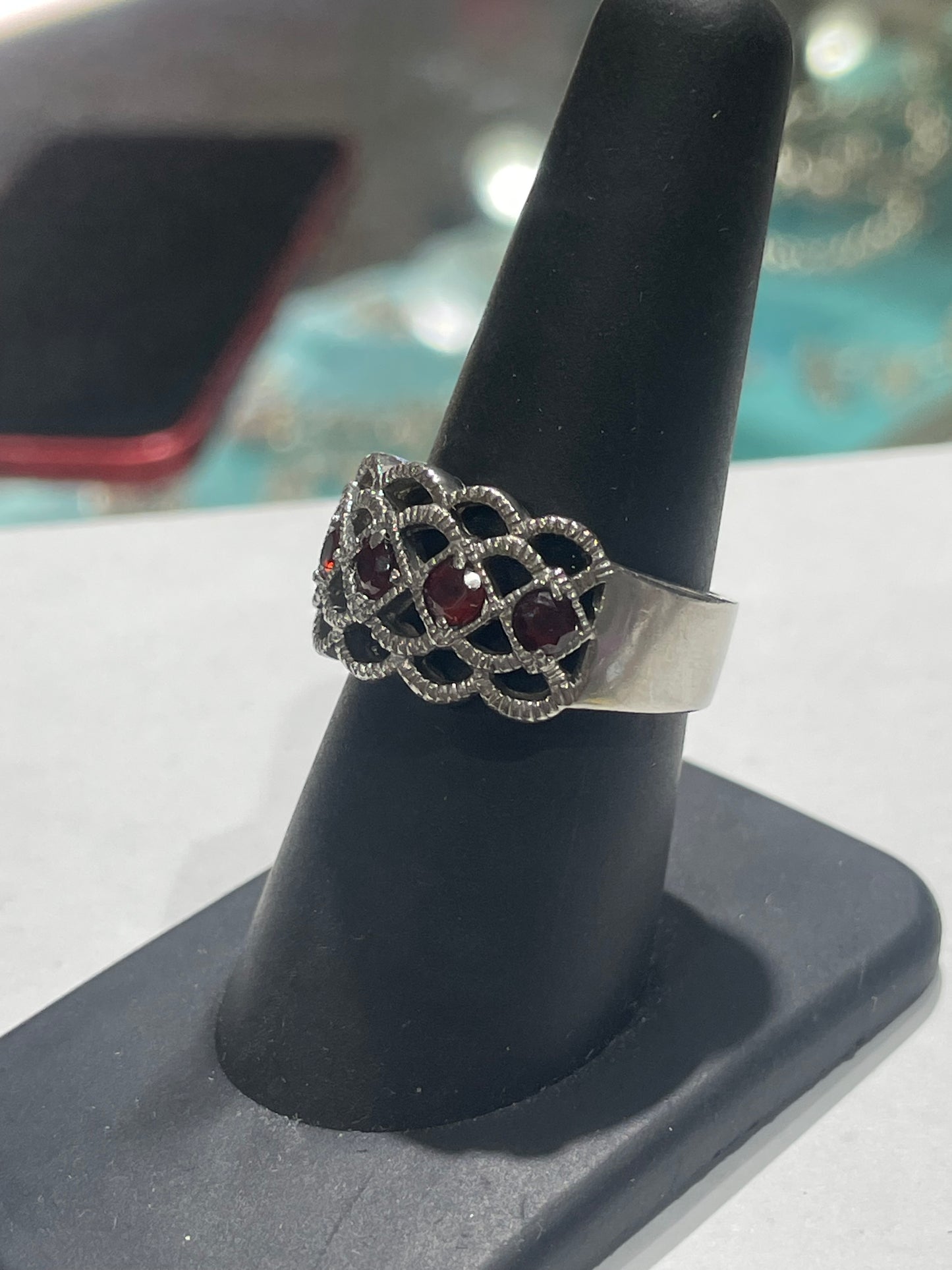 Designer FAS 925 Sterling Silver Openwork Garnet Band Ring Size 8