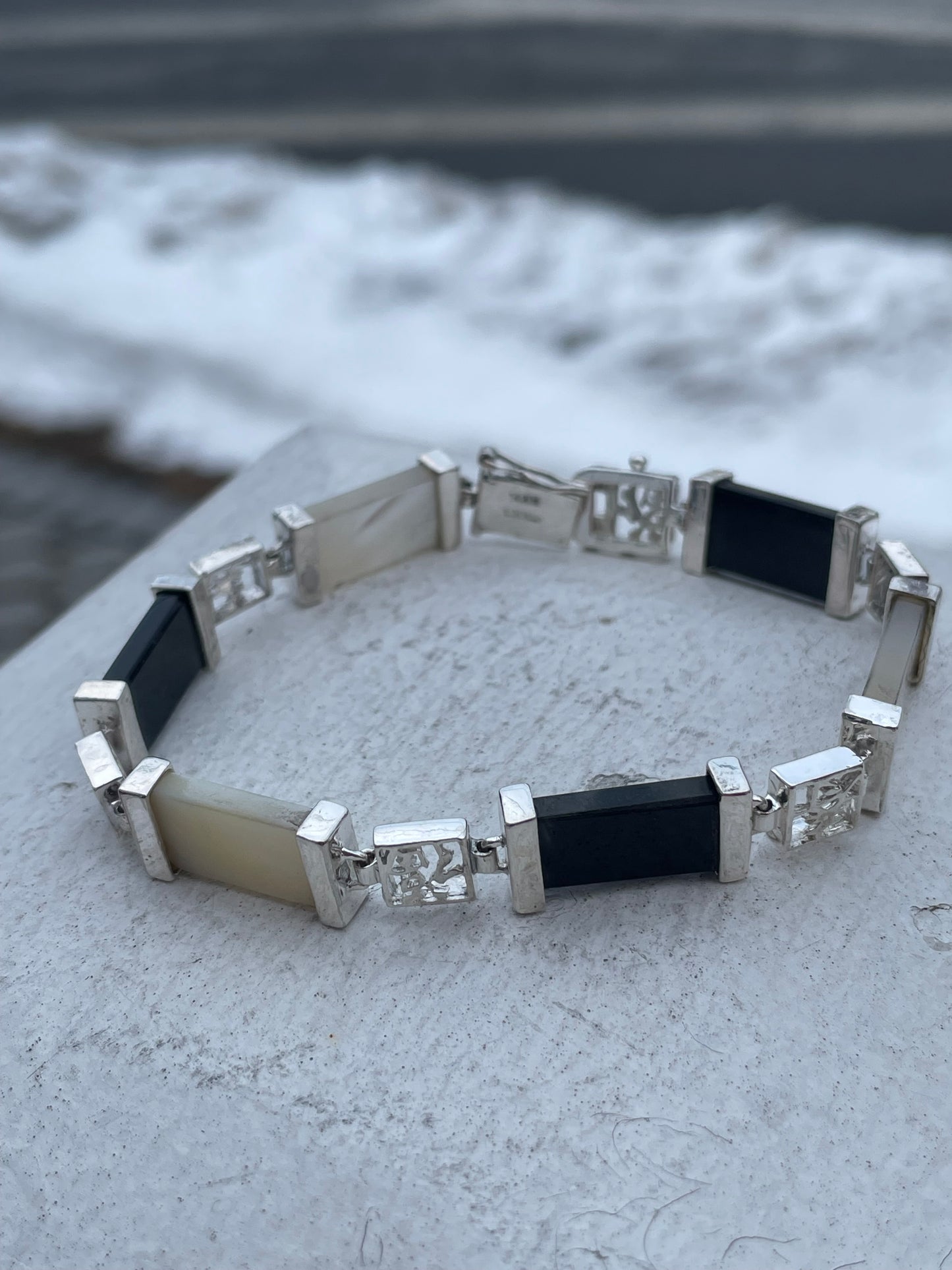 Designer HAN 925 Sterling Silver Onyx & Mother of Pearl Good Fortune Stone Bracelet 7.75”