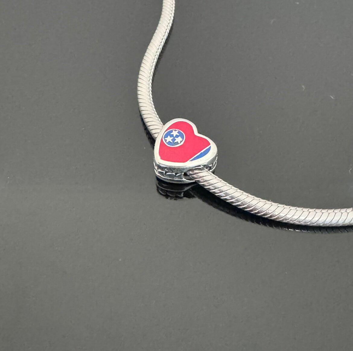 Rare Pandora State of Tennessee Exclusive Heart Flag Charm