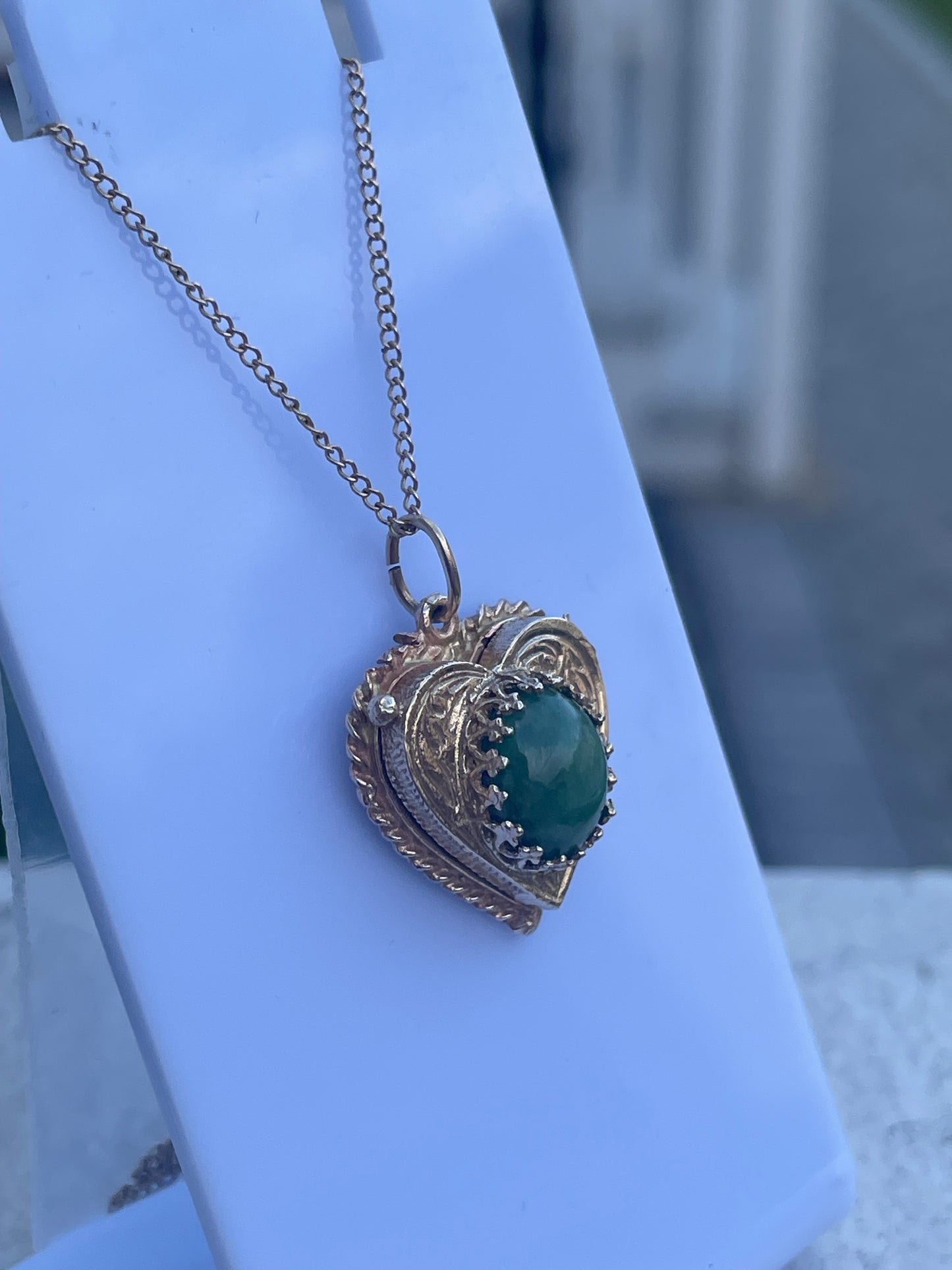 14k Gold Antique Natural Jade Heart Locket Necklace 18”