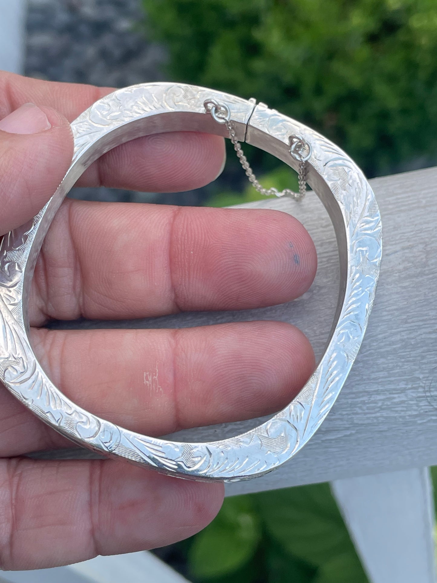 Vintage 925 Sterling Silver Hand Etched Bangle Bracelet 7”