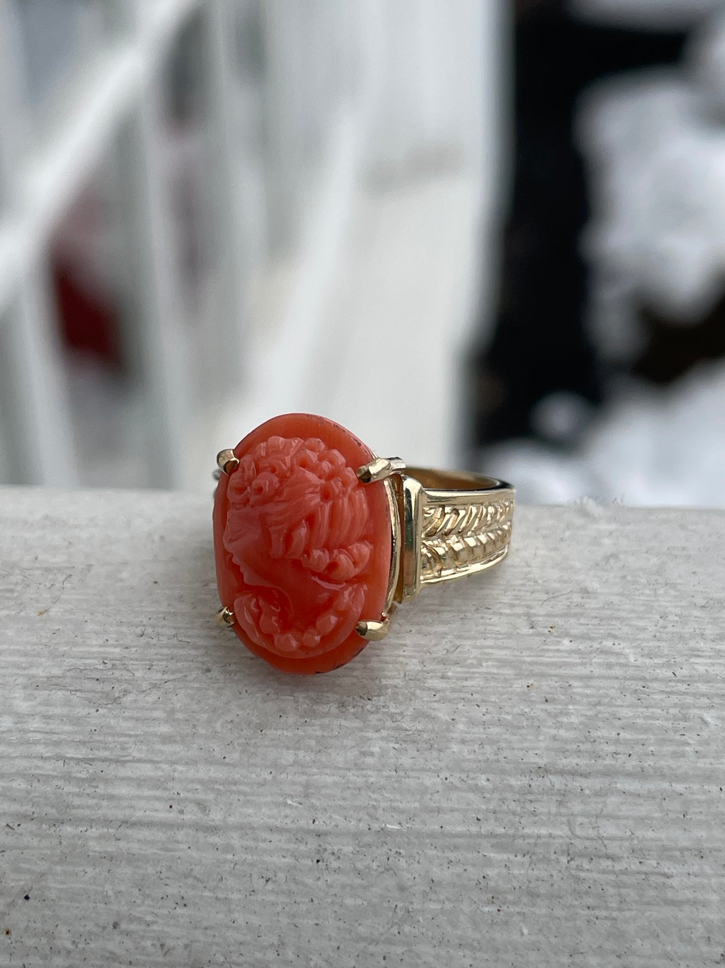 Solid 14k Gold Coral Cameo Ring Size 6.25