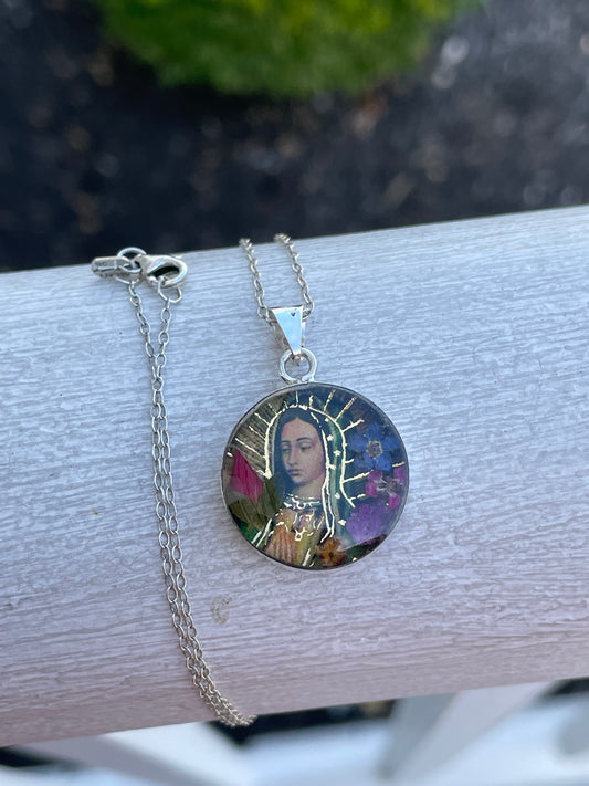 925 Sterling Silver Virgin Mary Encapsulated Necklace