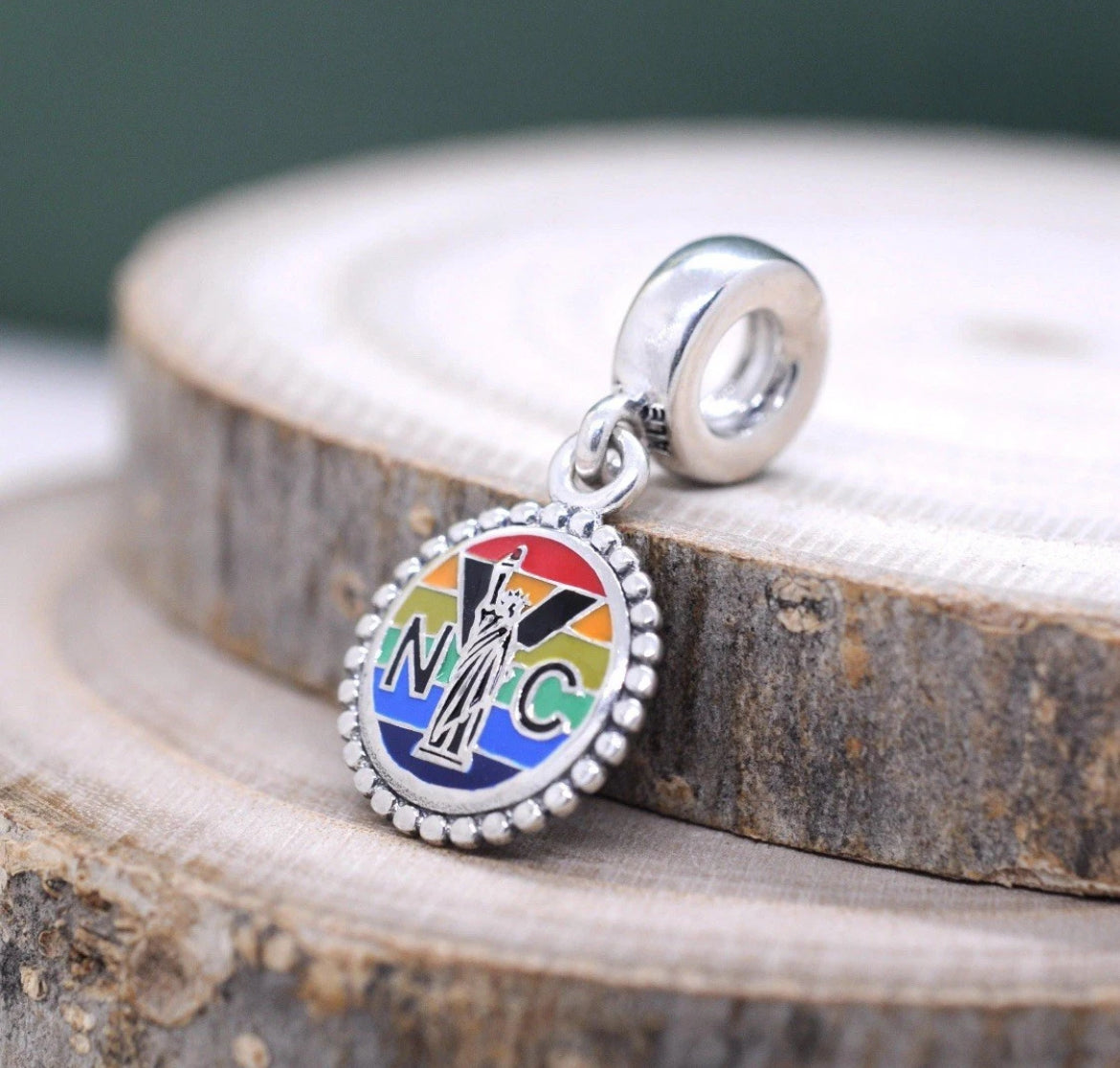 PANDORA New York City NYC Exclusive Gay Pride Dangle Moments Charm