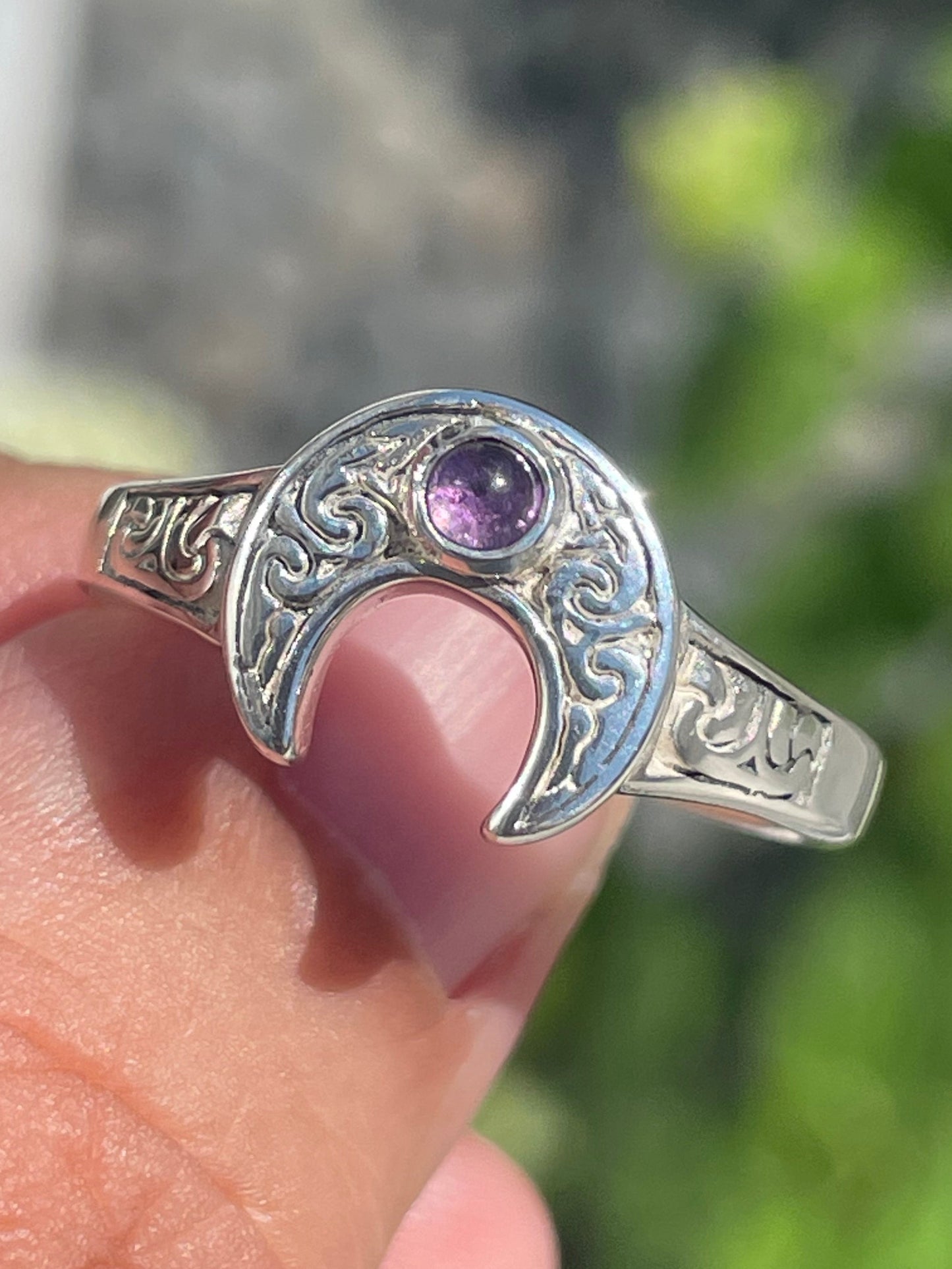 925 Sterling Silver Viking Etched Amethyst Stone Crescent Moon Ring Size 11