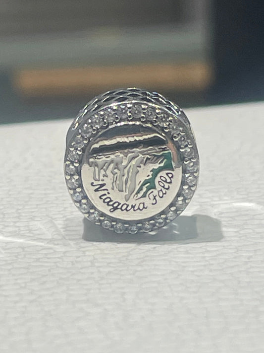 Pandora Niagara Falls Exclusive Travel Charm