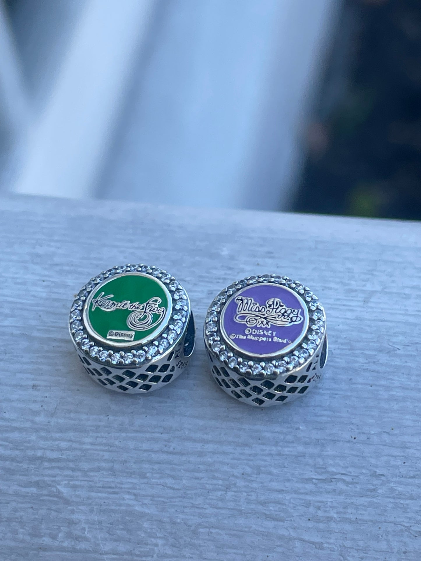 Pandora Lot of 2 Muppets Kermit & Miss Piggy Round Signet Charms