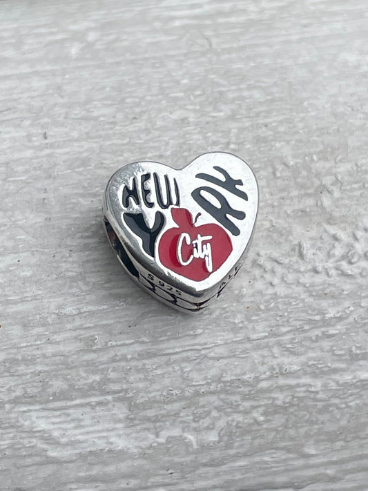 Pandora New York City Exclusive Silver Signet Heart Travel Graffiti Charm