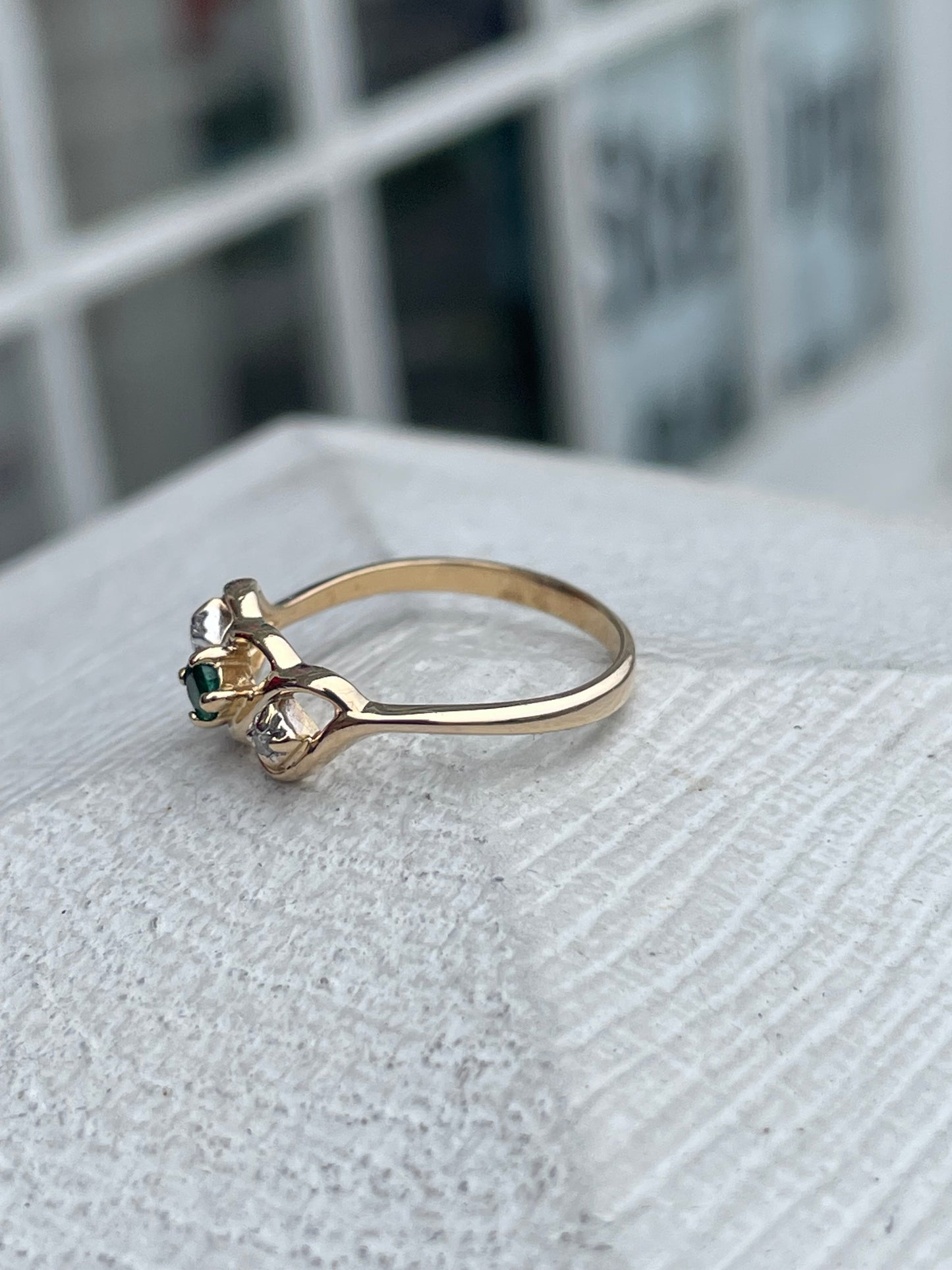 14k Gold Natural Emerald & Diamond Past Present Future Infinity Swirl Band Ring Size 6.5