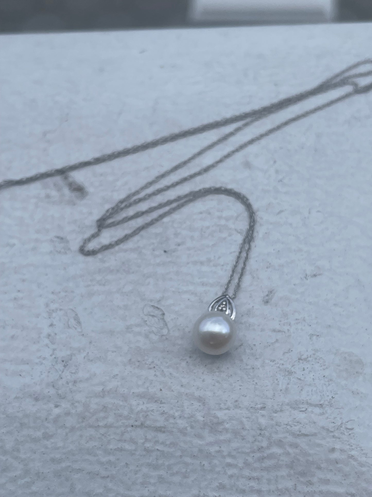 10k White Gold Solitaire Pearl & Diamond Necklace