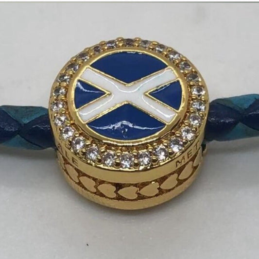 Pandora Country of Scotland Exclusive Round Signet Flag Gold Shine Charm
