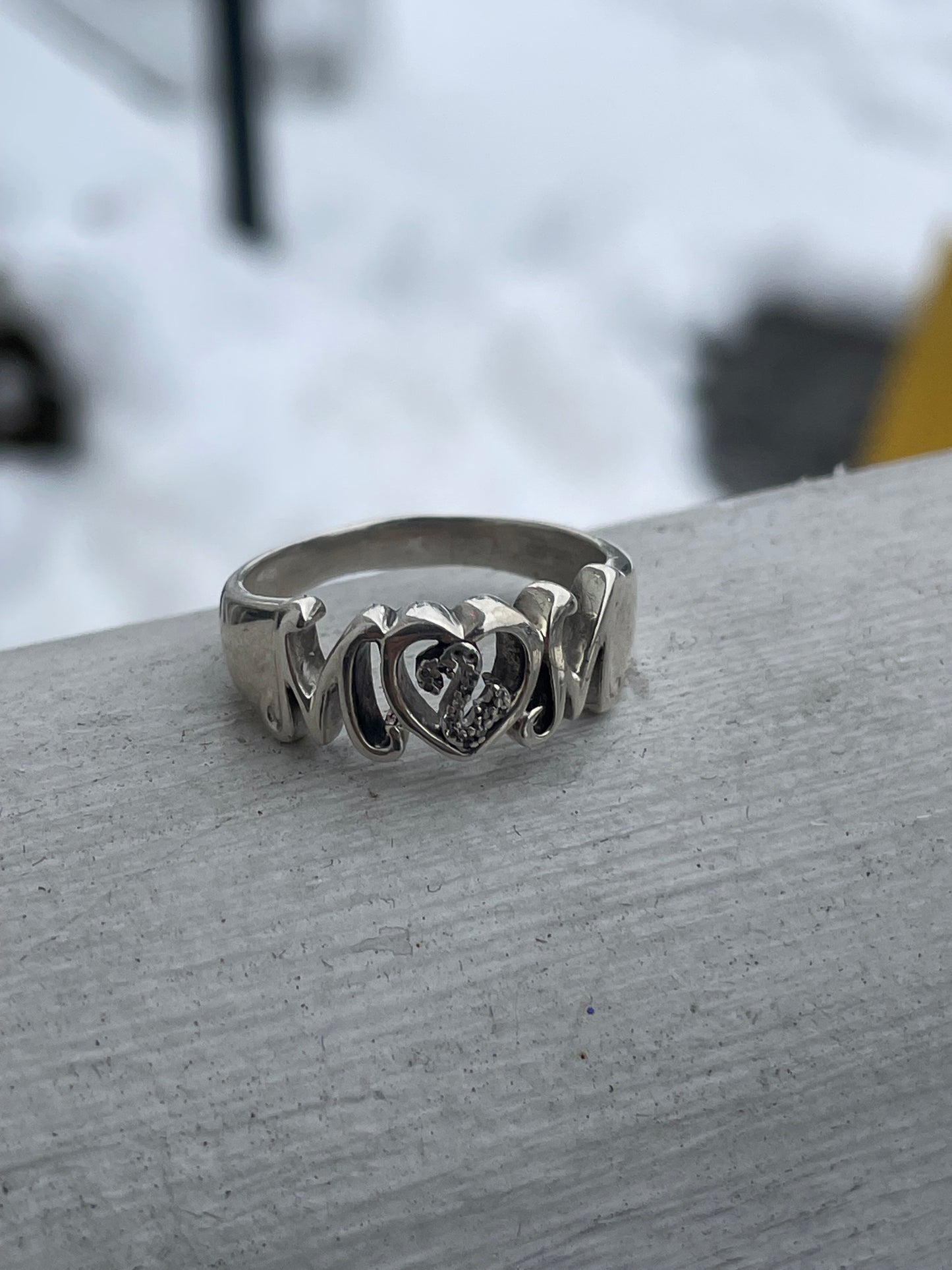 Designer Jane Seymour Open Your Heart Natural Diamond Mom Band Ring Size 9.5