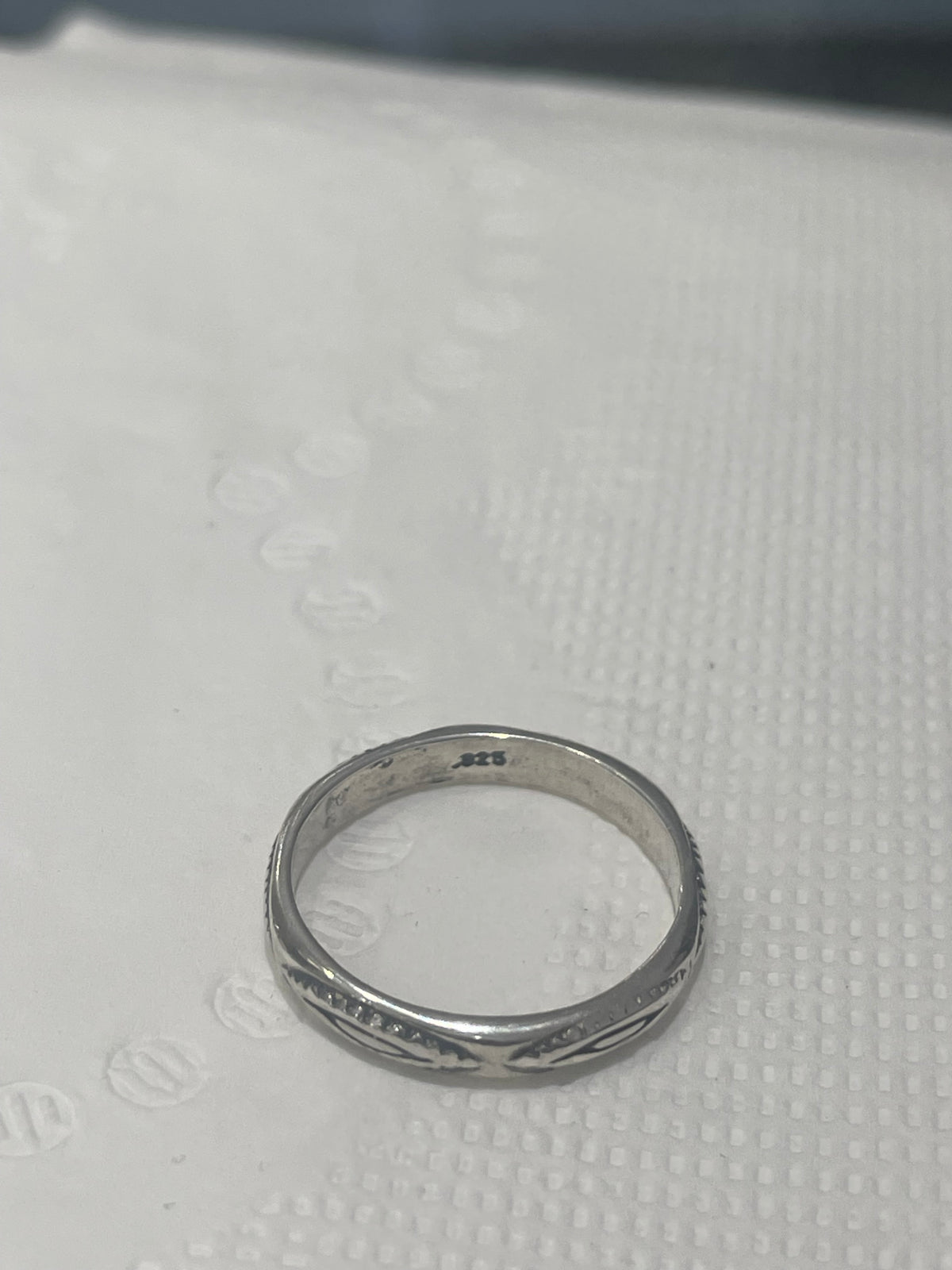 Designer Silpada 925 Sterling Silver Thin Textured Band Ring Size 7