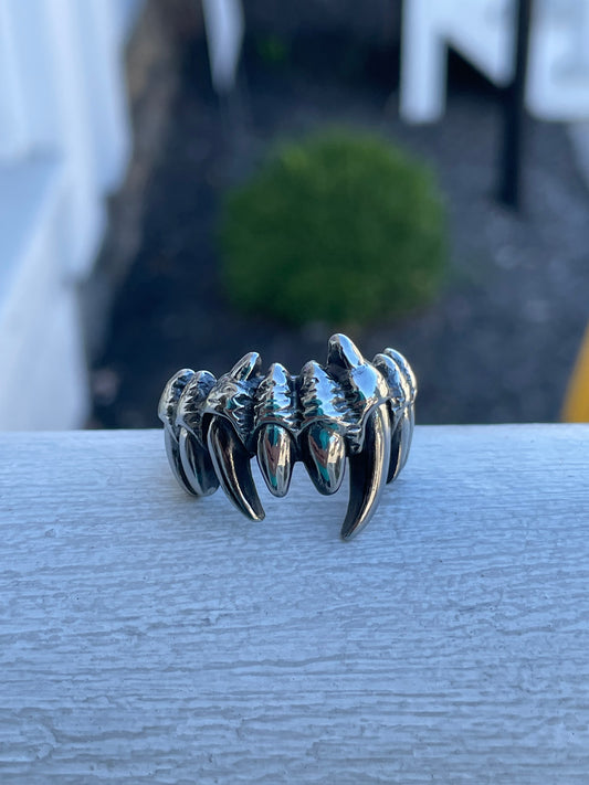 Stainless Steel Wolf Fangs Teeth Ring Size 9