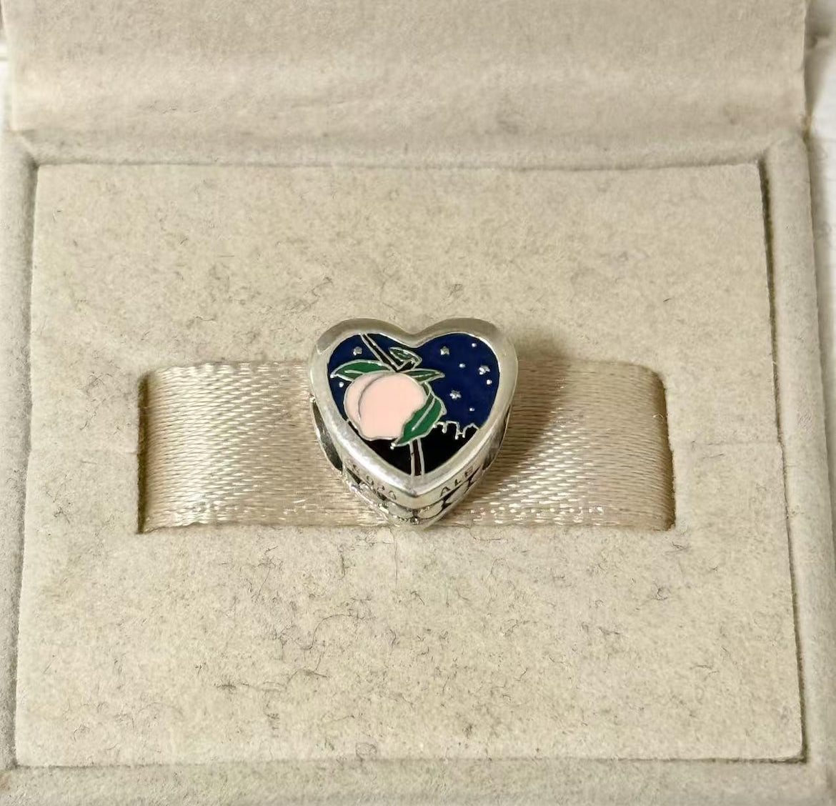 Pandora Georgia State Online Exclusive Travel Destination Scenic Heart Charm