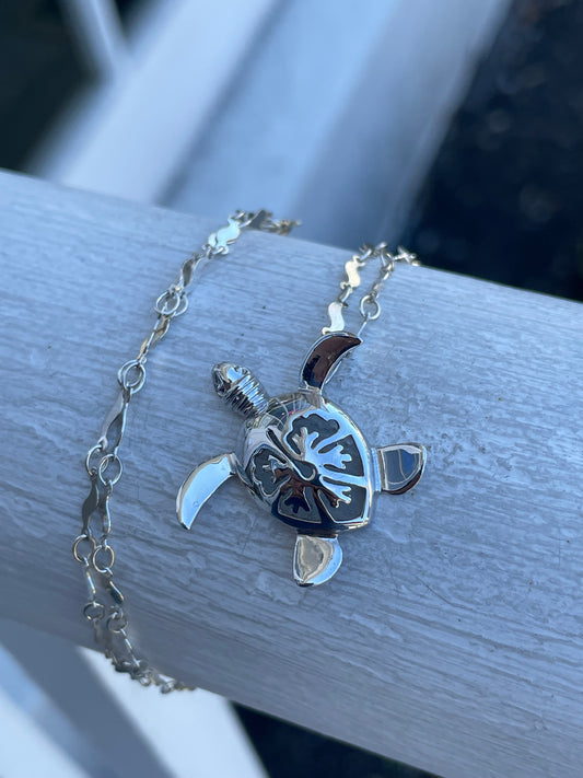 925 Sterling Silver High Polished Sea Turtle 18” Necklace.