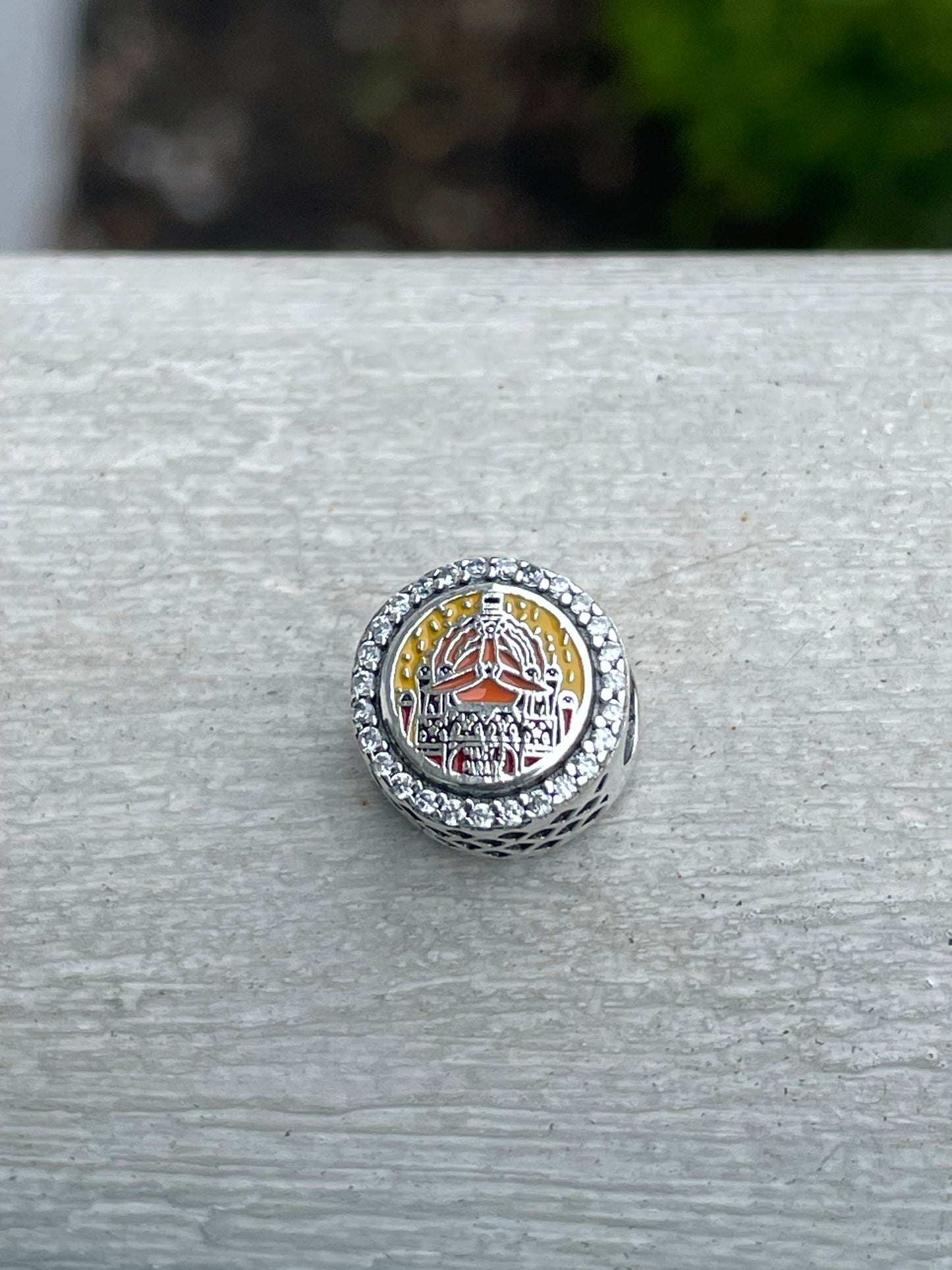 Pandora Limited Edition Macy’s Thanksgiving Day Parade New York City Exclusive Reversible Travel Charm
