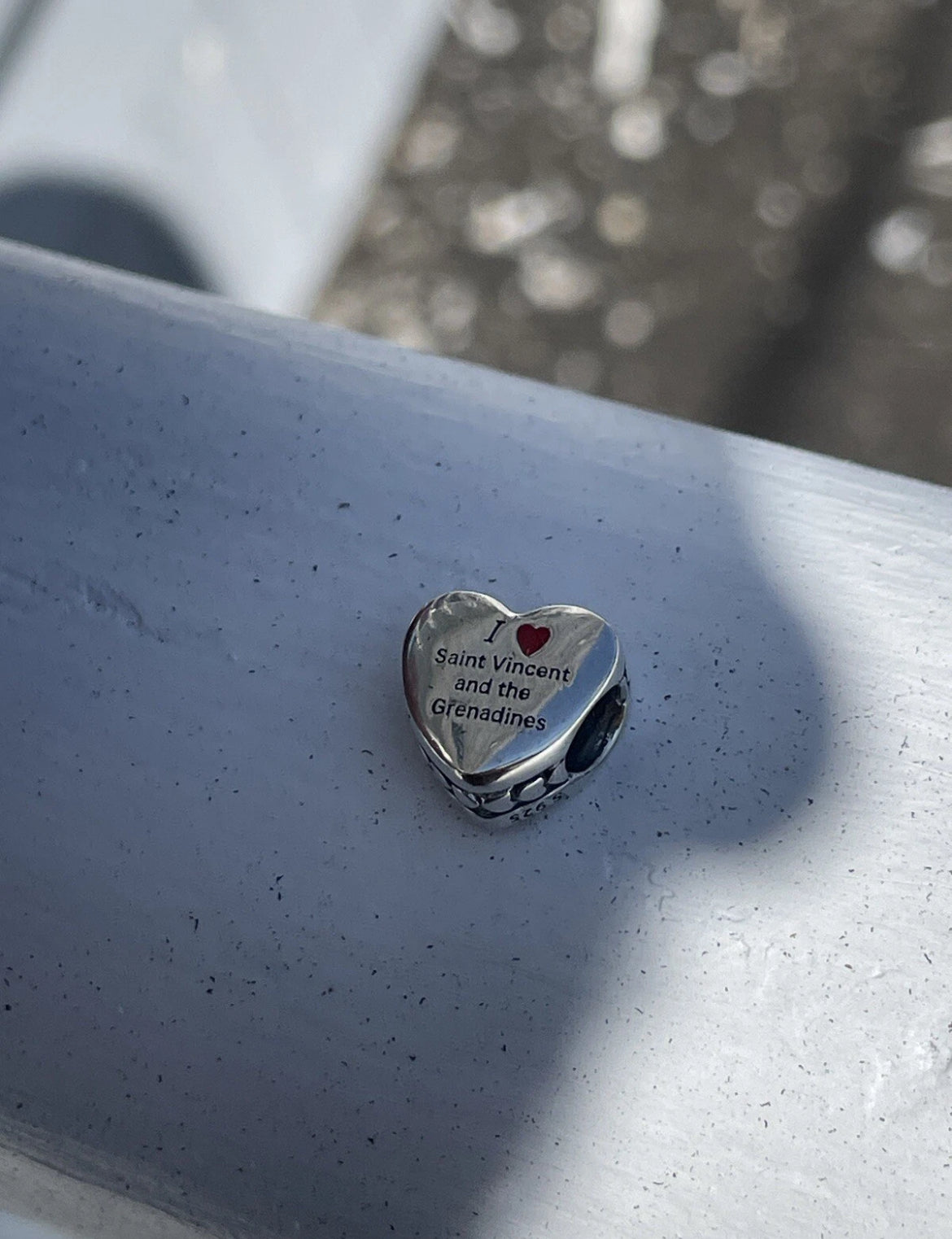 Pandora Saint Vincent and the Grenadines Vacation Destination Exclusive Heart Flag Charm
