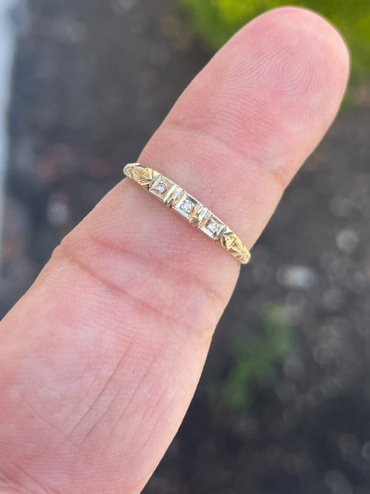Vintage 14k Gold Diamond PPF Petite Band Ring Size 7.5