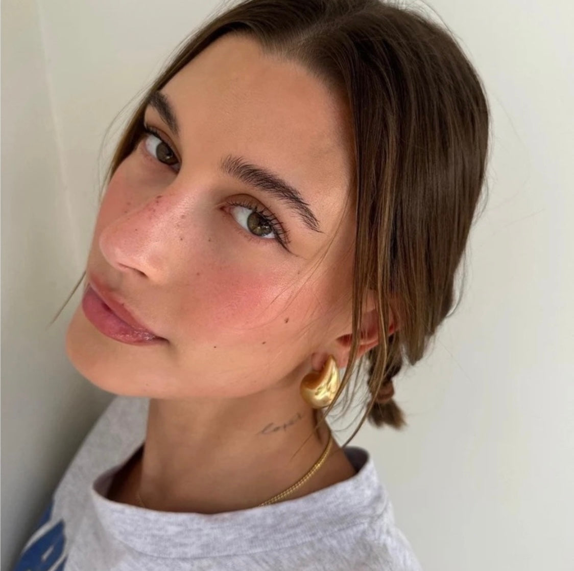 Hailey Bieber Bottega Veneta Style Thick Tear Drop Lightweight Stainless Steel Vermeil Earrings