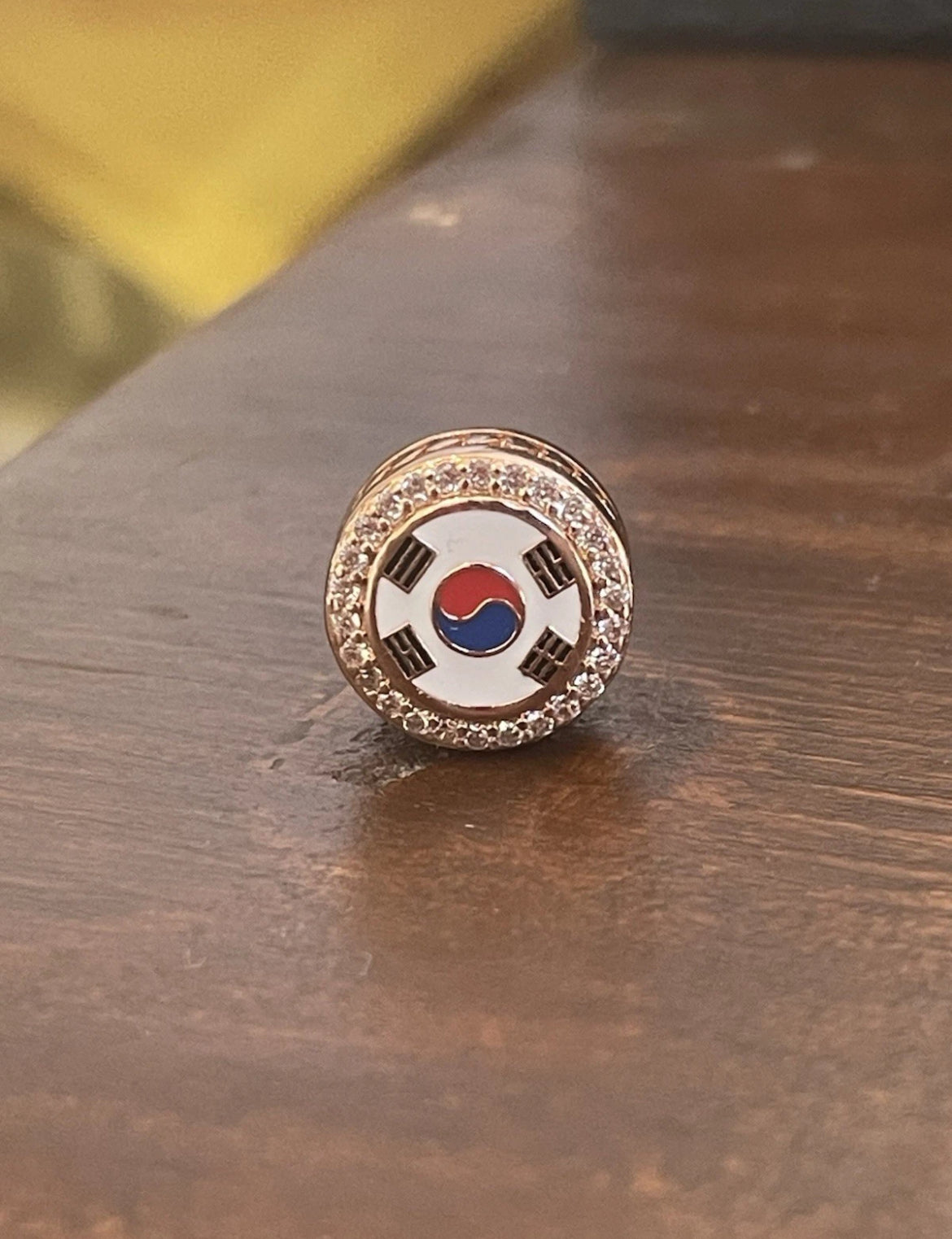 Pandora Korea Country Exclusive Flag Rose Gold Round Signet Flag Charm
