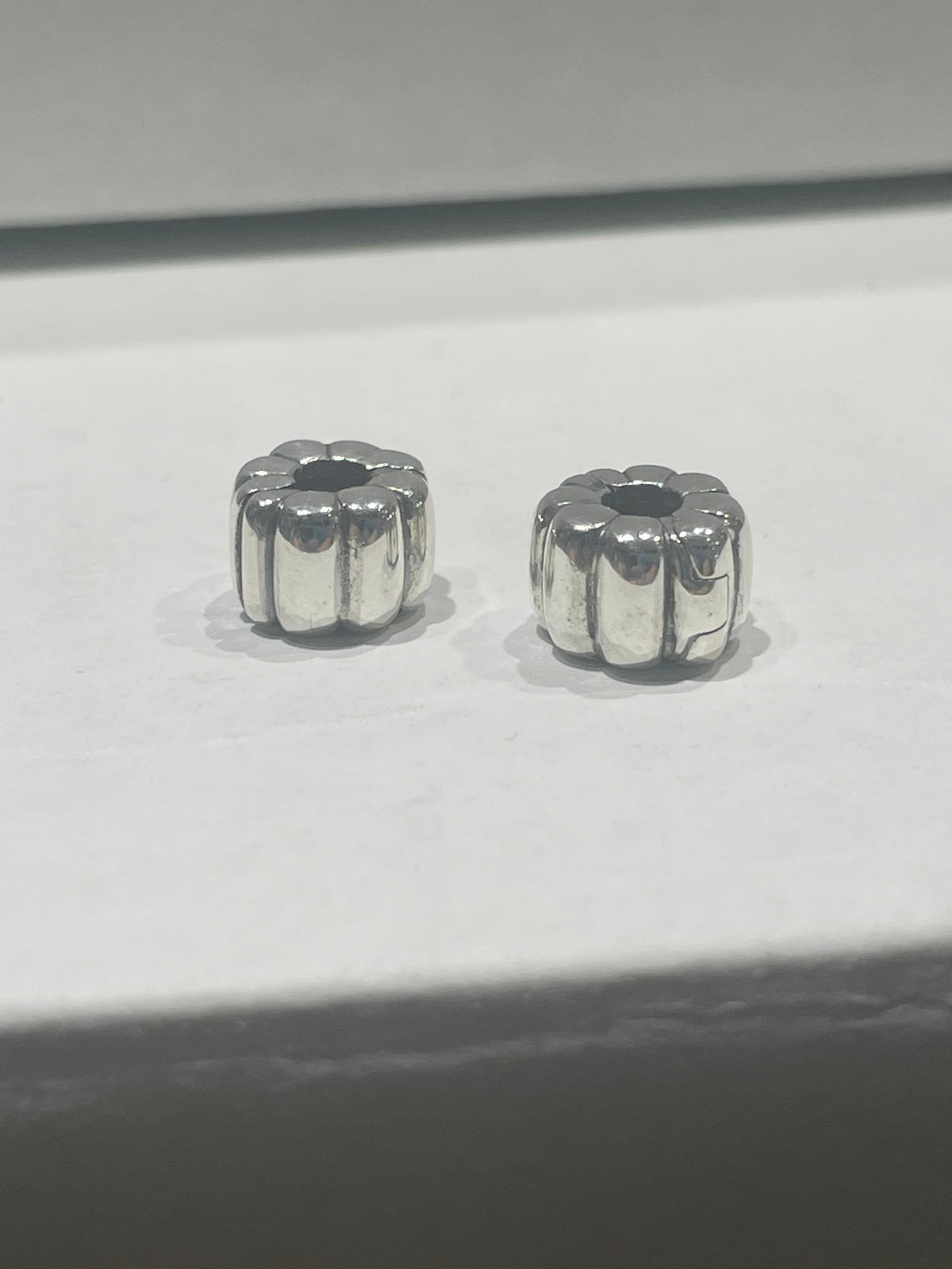 Pandora 2x Ribbed Clips