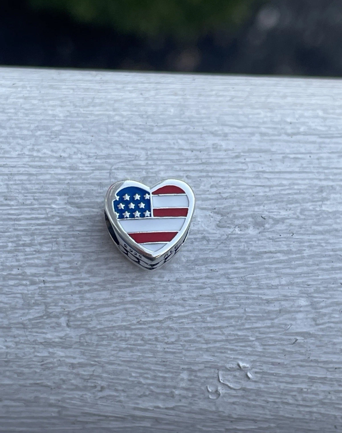 Pandora Reversible South Carolina State Flag / USA Country Flag Exclusive Destination Travel Heart Charm