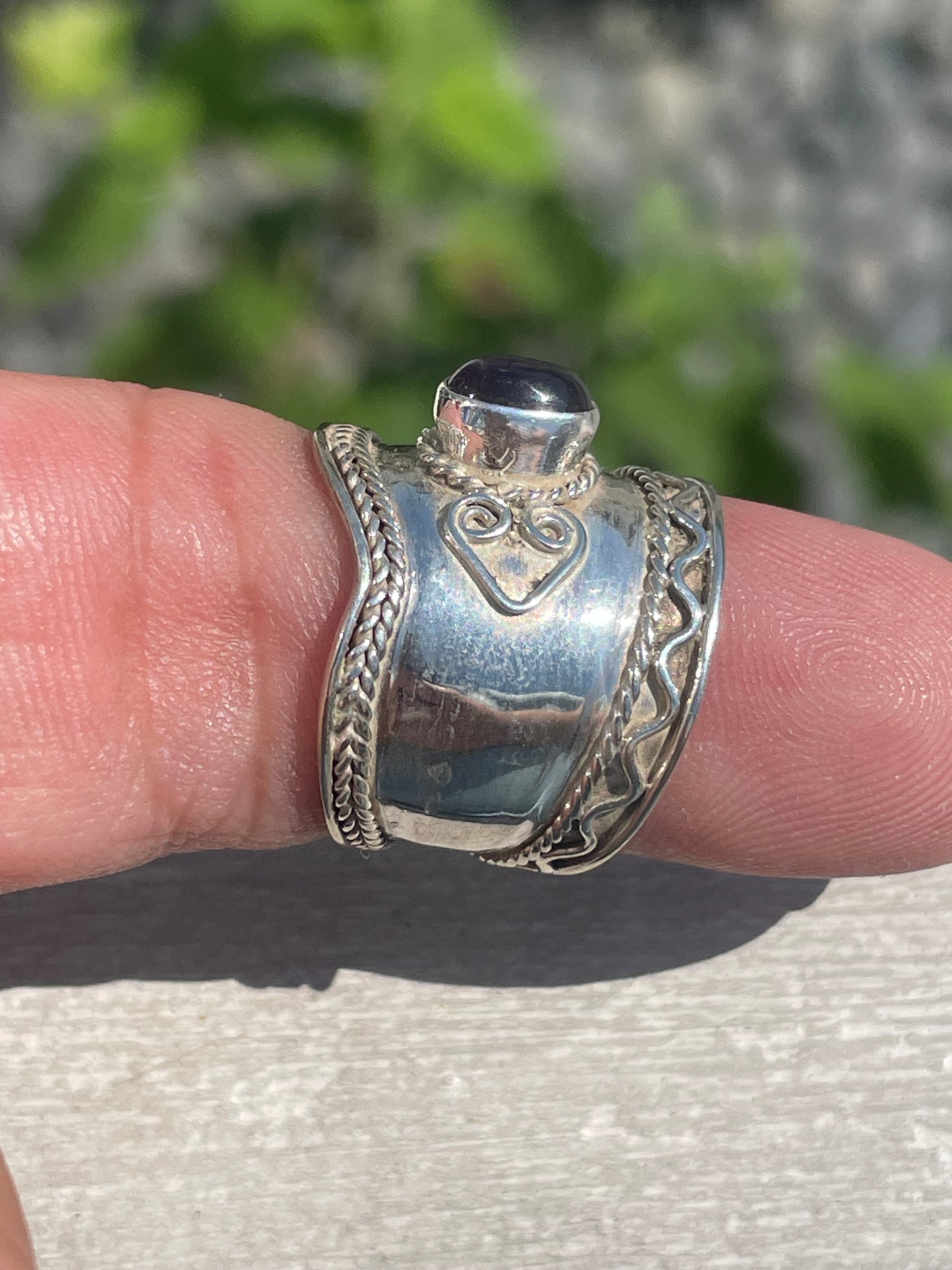 925 Sterling Silver Amethyst Stone Cigar Style Band Ring Size 7.5