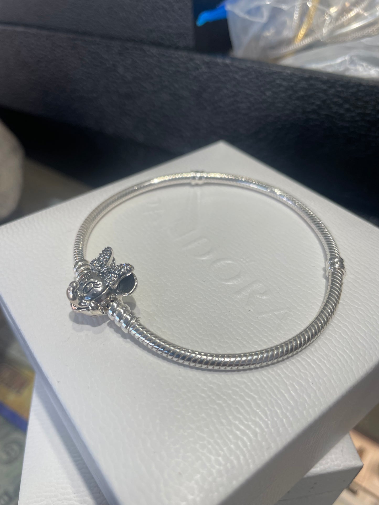 Pandora x Disney Sparkling Minnie Mouse Lock 7.9” Snake Bracelet ~ New in Box