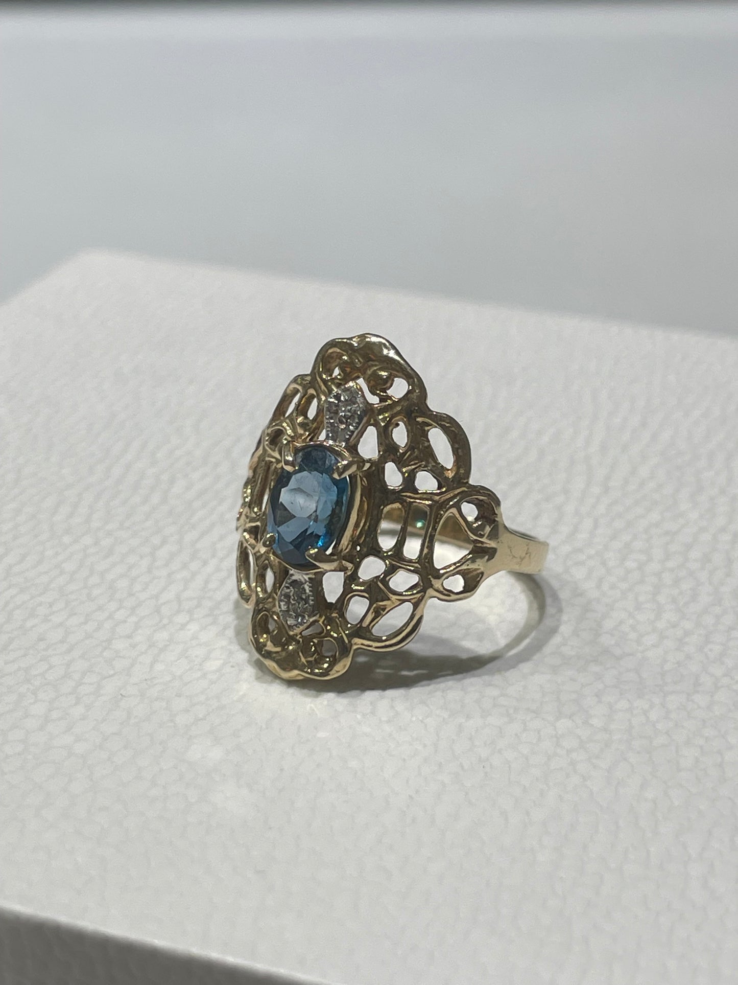 10k Gold Swiss Blue Topaz & Diamond Art Deco Ring Size 8