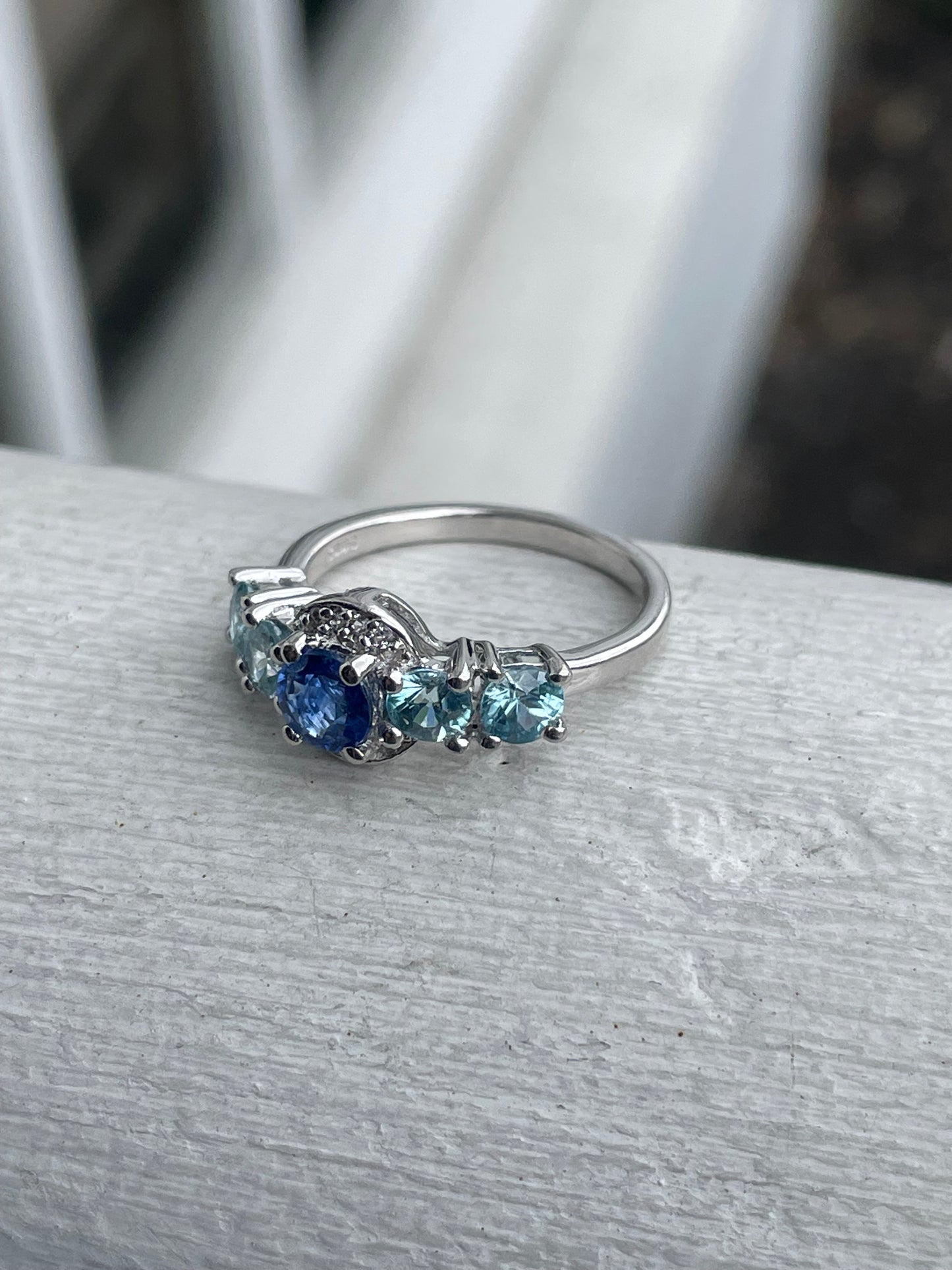 925 Sterling Silver Simulated Sapphire and Blue topaz crystal cluster band ring size 7