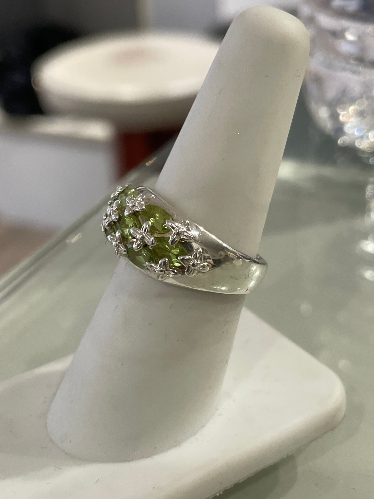 925 Sterling Silver Peridot Cluster Band Ring Size 7