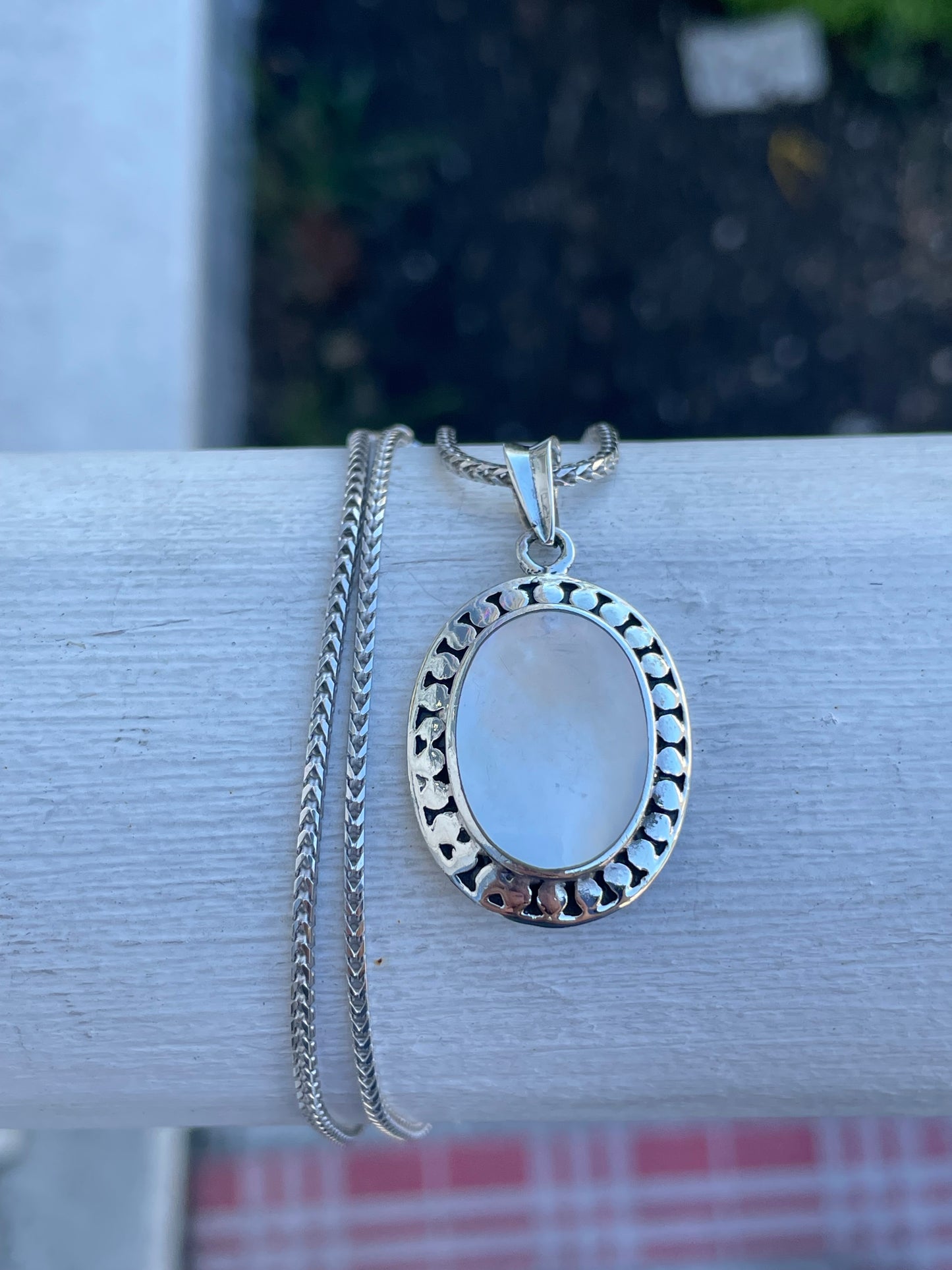 925 Sterling Silver Designer Chapel Zenray Oval Mother of Pearl Necklace 17”