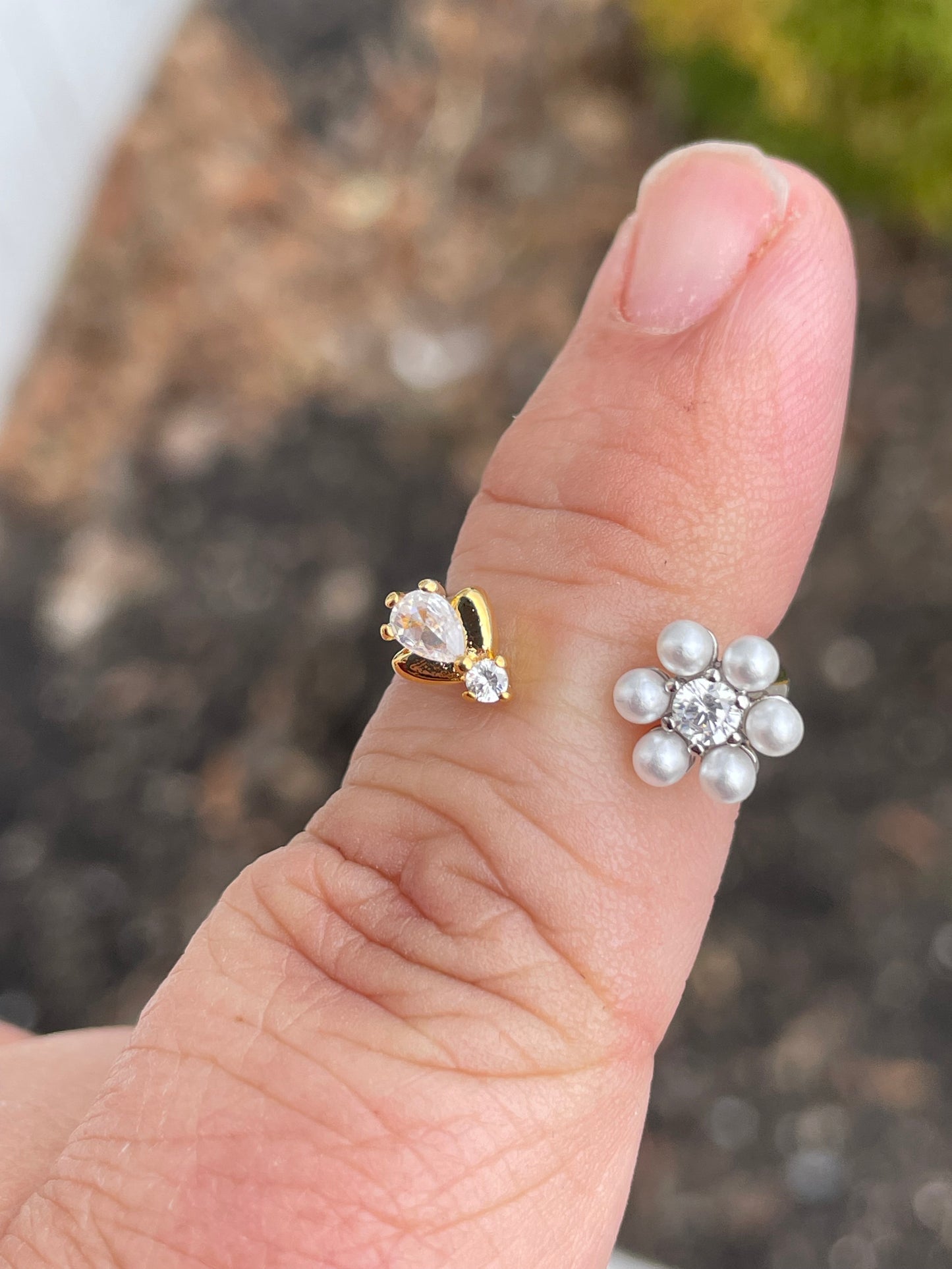 s925 Sterling silver Bridgerton Pearl flower and Bee Ring size 7