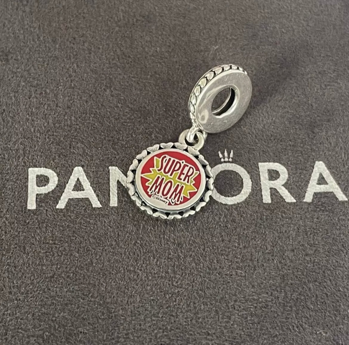 Pandora Disney Parks Exclusive INCREDIBLES Elasti-Girl Supermom Charm