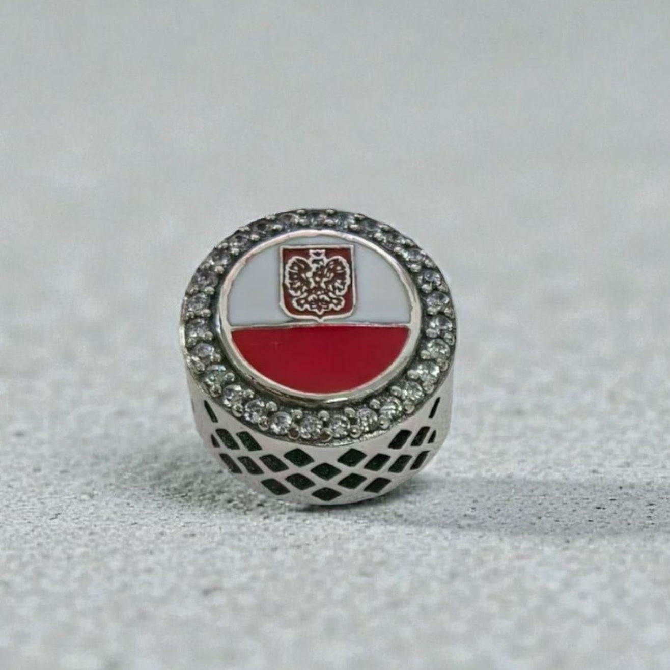 Pandora Poland Exclusive Round Signet Flag Polska Charm