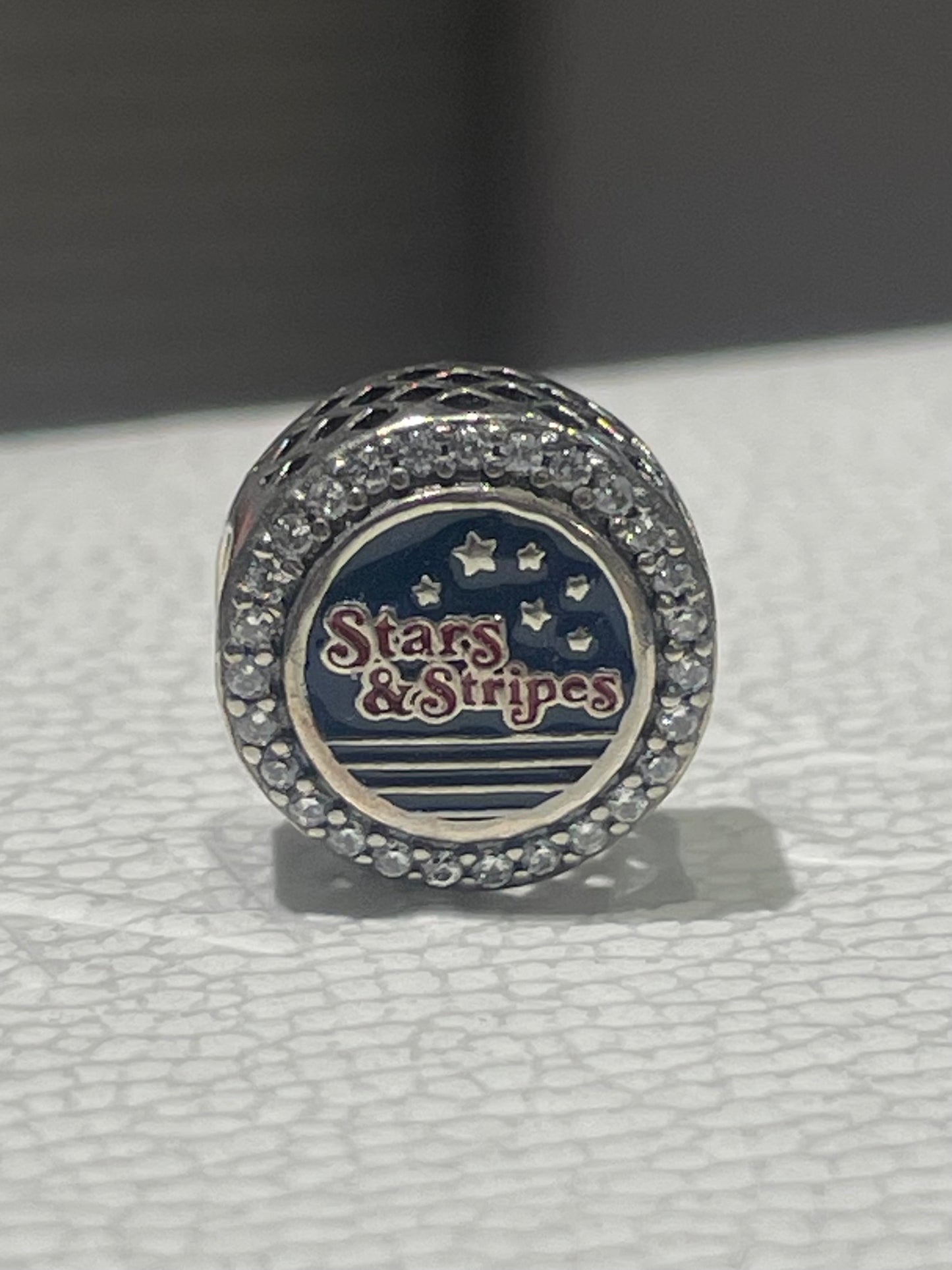 Pandora United States Exclusive Stars & Stripes Round Signet Charm